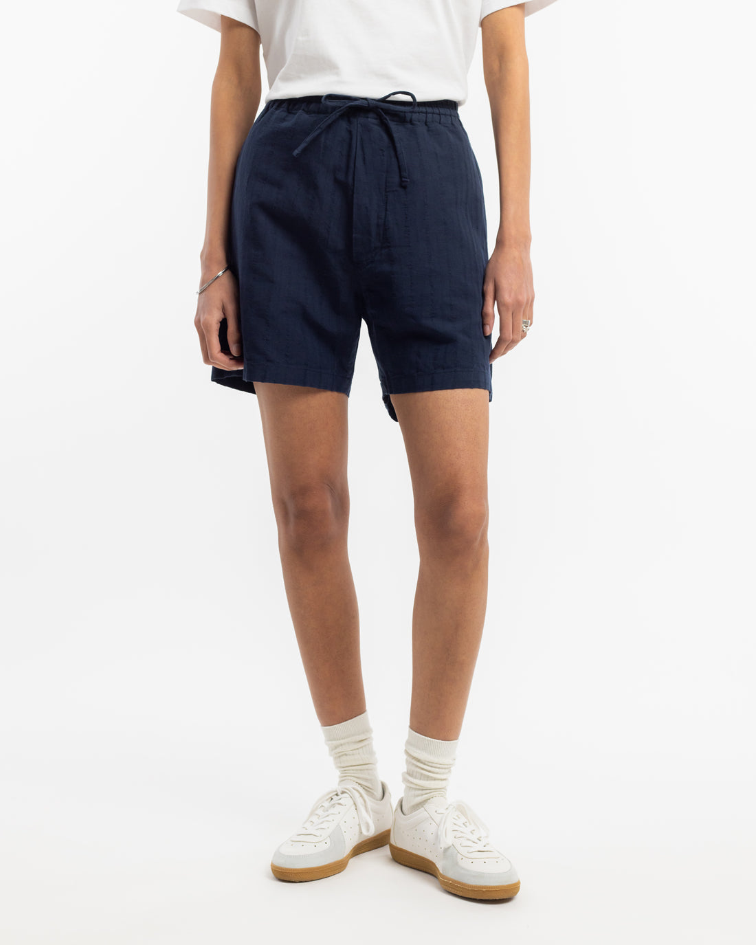 Dark blue shorts made of organic cotton &amp; linen by Rotholz