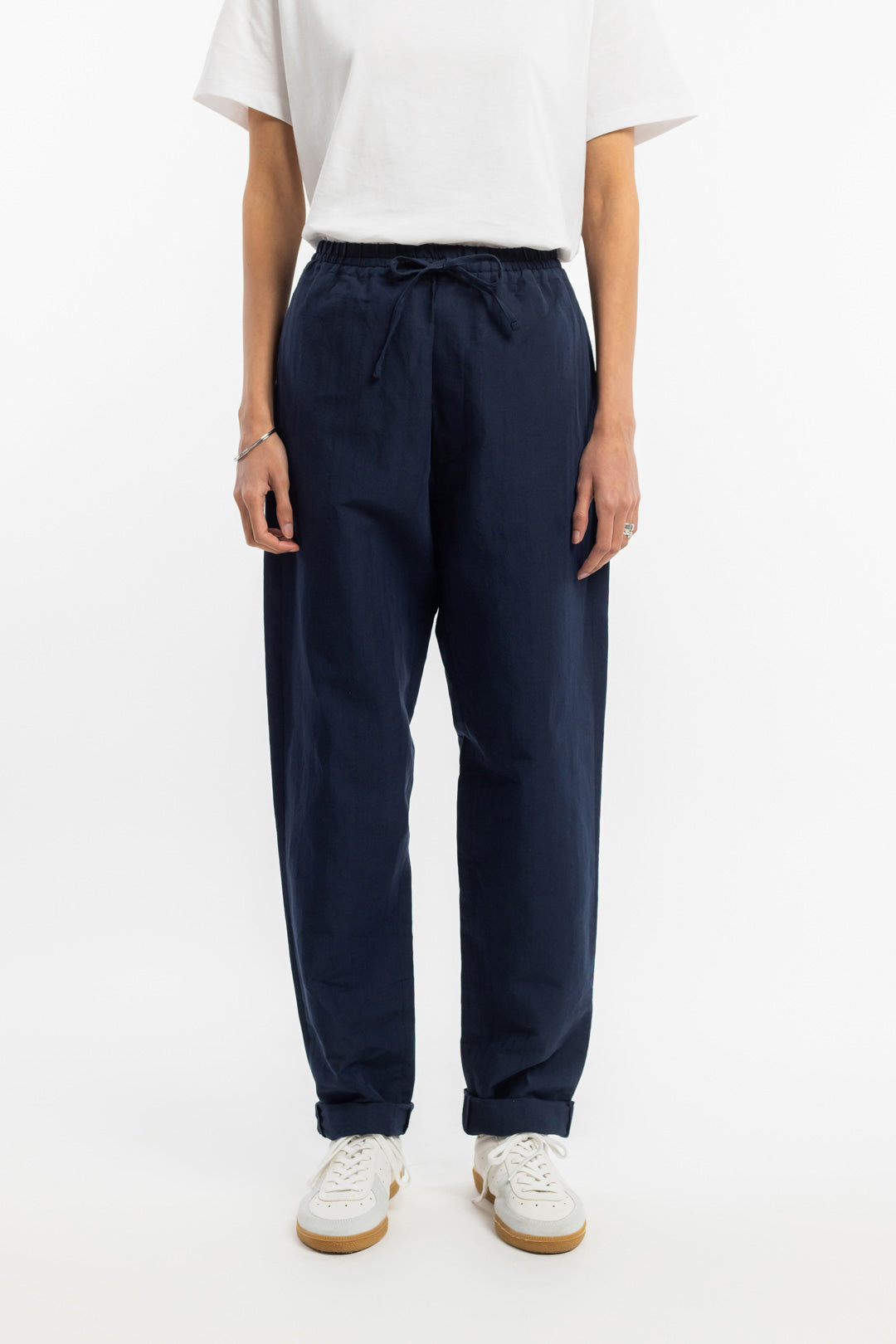 Dark blue trousers made of organic cotton &amp; linen by Rotholz