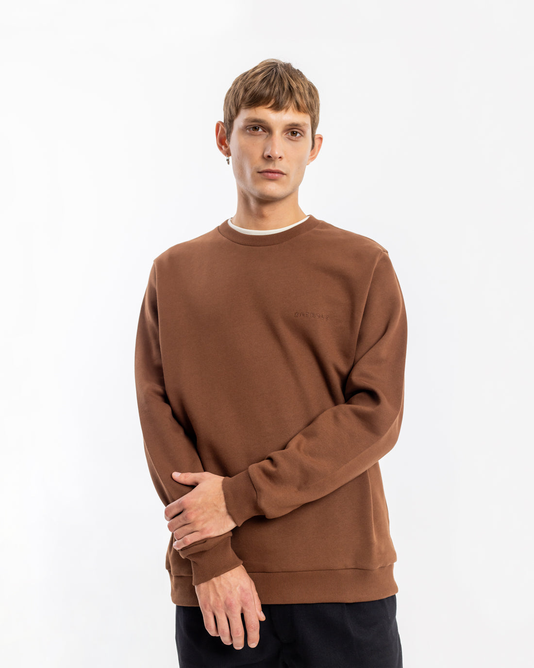 Brown sweater logo made of organic cotton from Rotholz