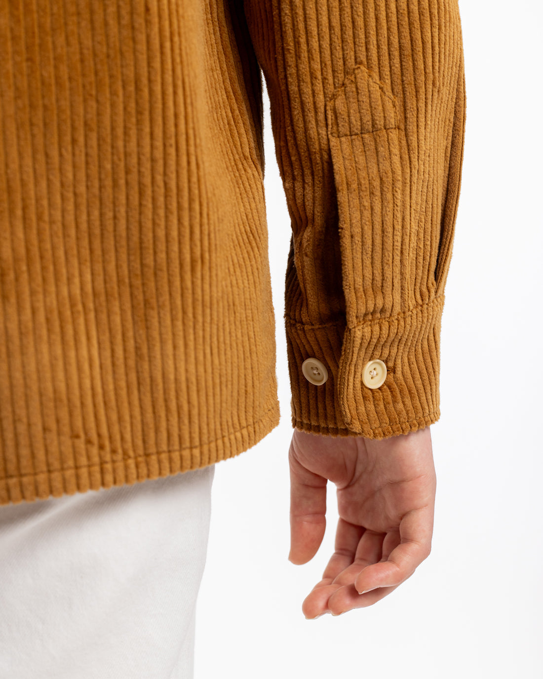 Brown corduroy shirt made from 100% organic cotton from Rotholz