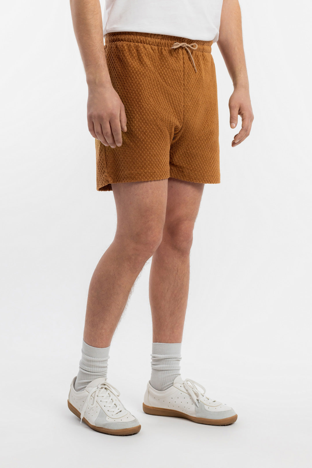 Karamellfarbene kurze Hose aus 100% Bio-Baumwolle-Jersey von Rotholz