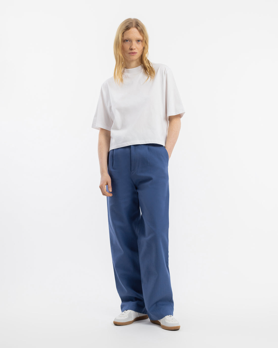 Blue high waist pants made from 100% organic cotton by Rotholz