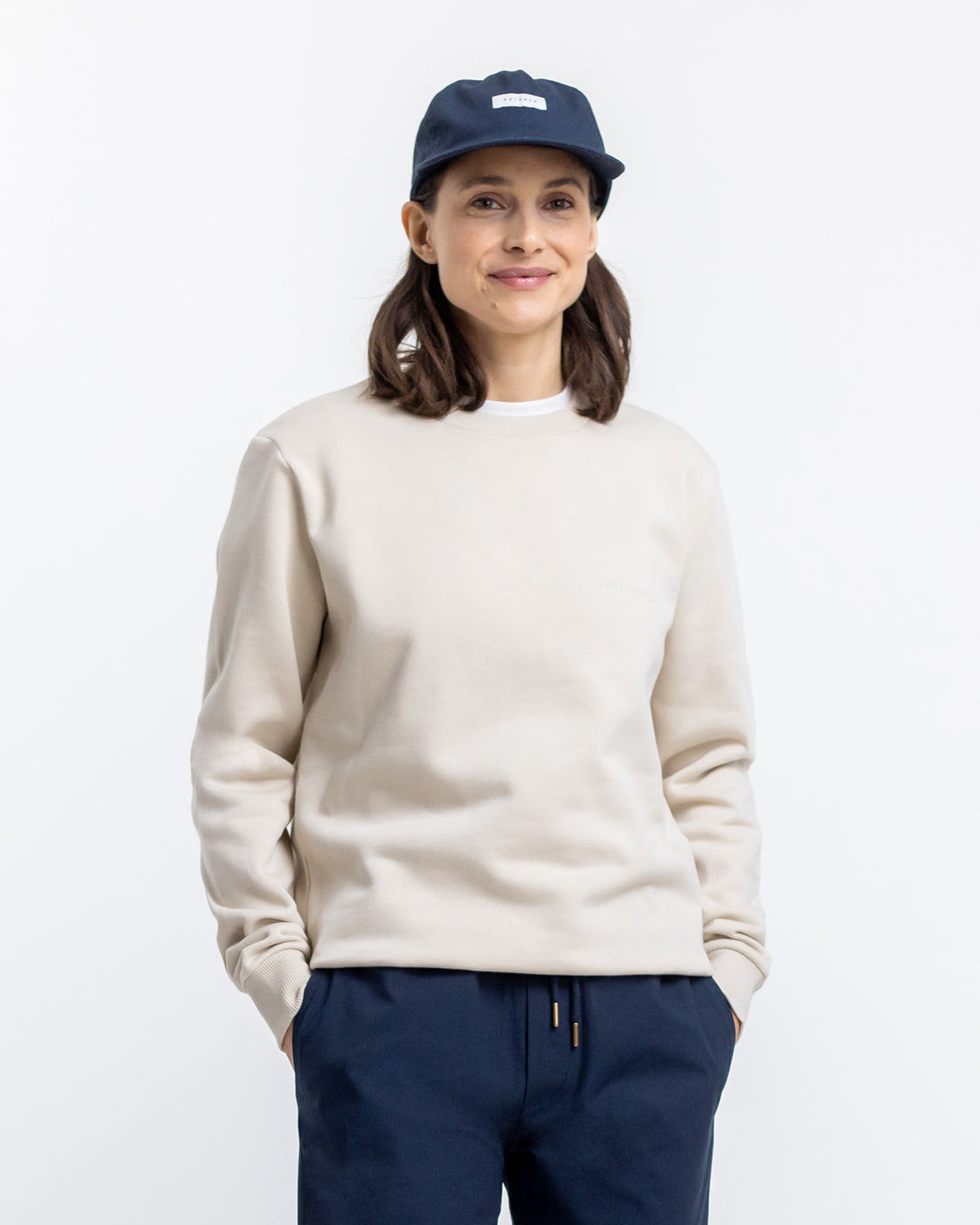 Beige sweatshirt logo made from 100% organic cotton from Rotholz