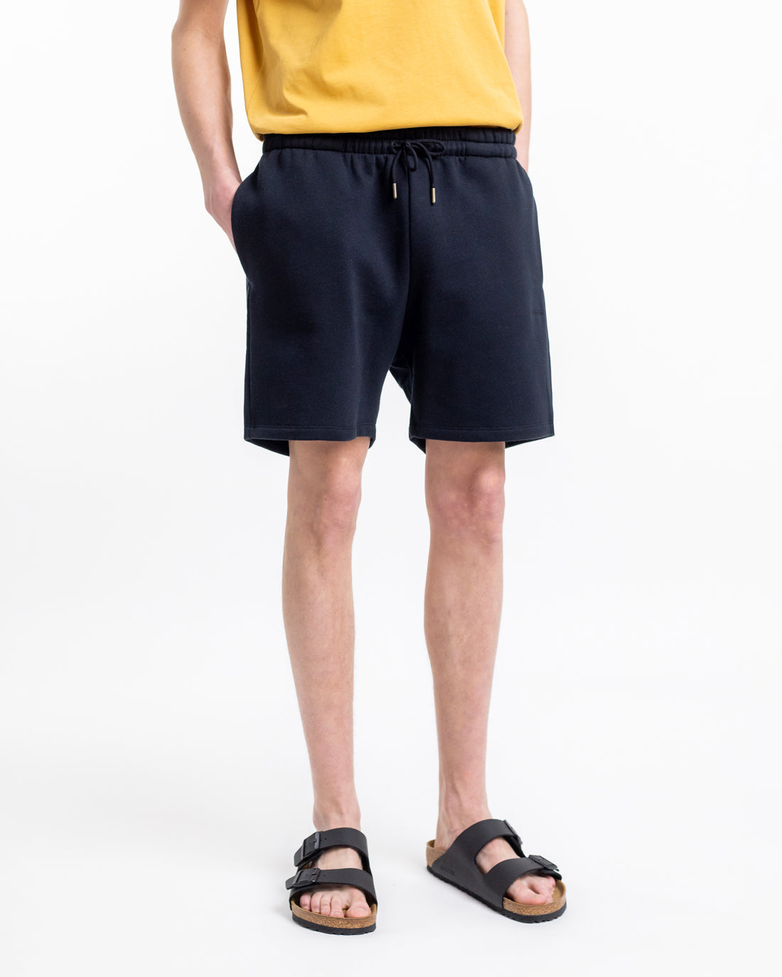 Schwarze Sweatshorts Logo aus 100% Bio-Baumwolle von Rotholz