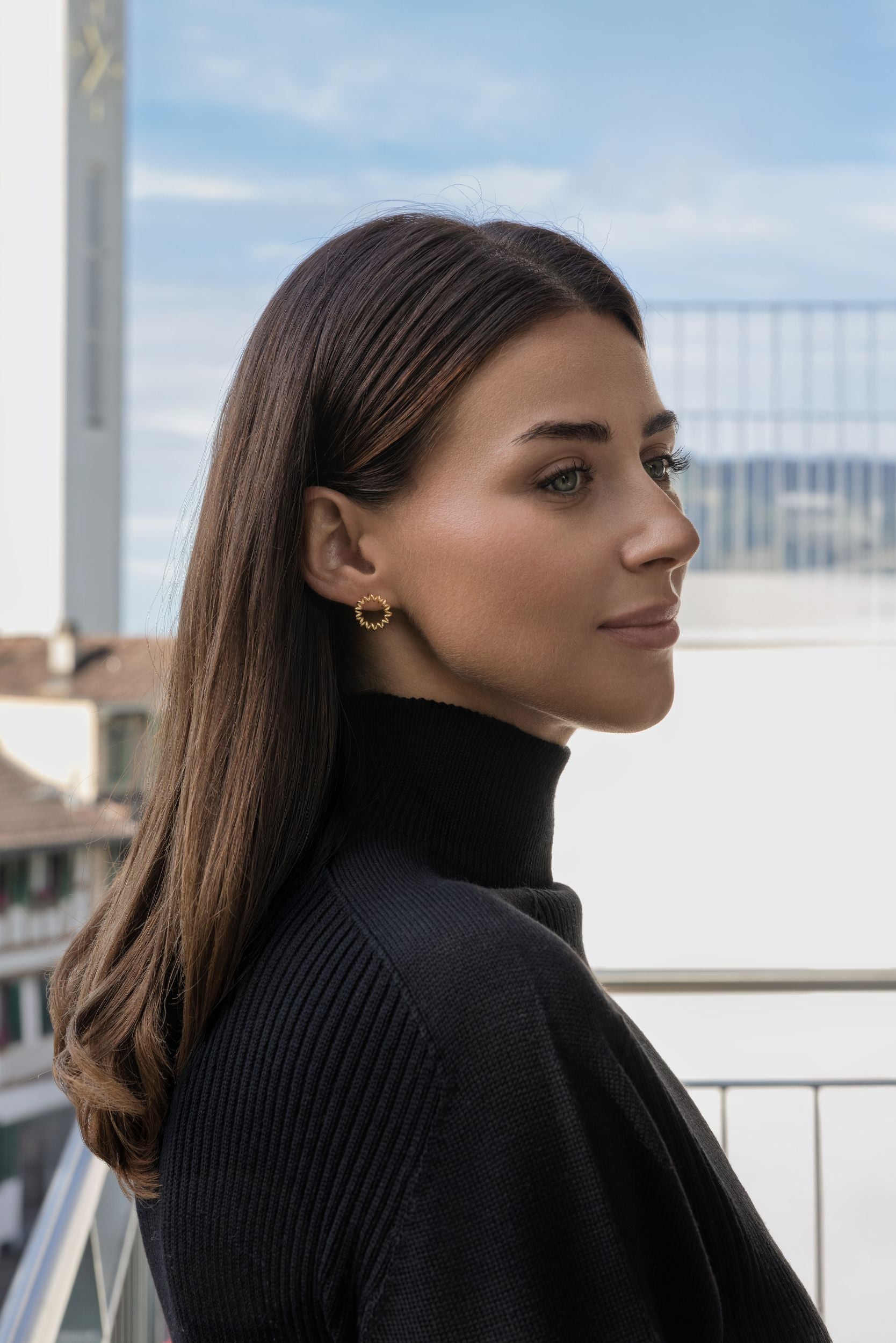 SPIRA Molla Circle Flat Ohrringe von V Design Lab