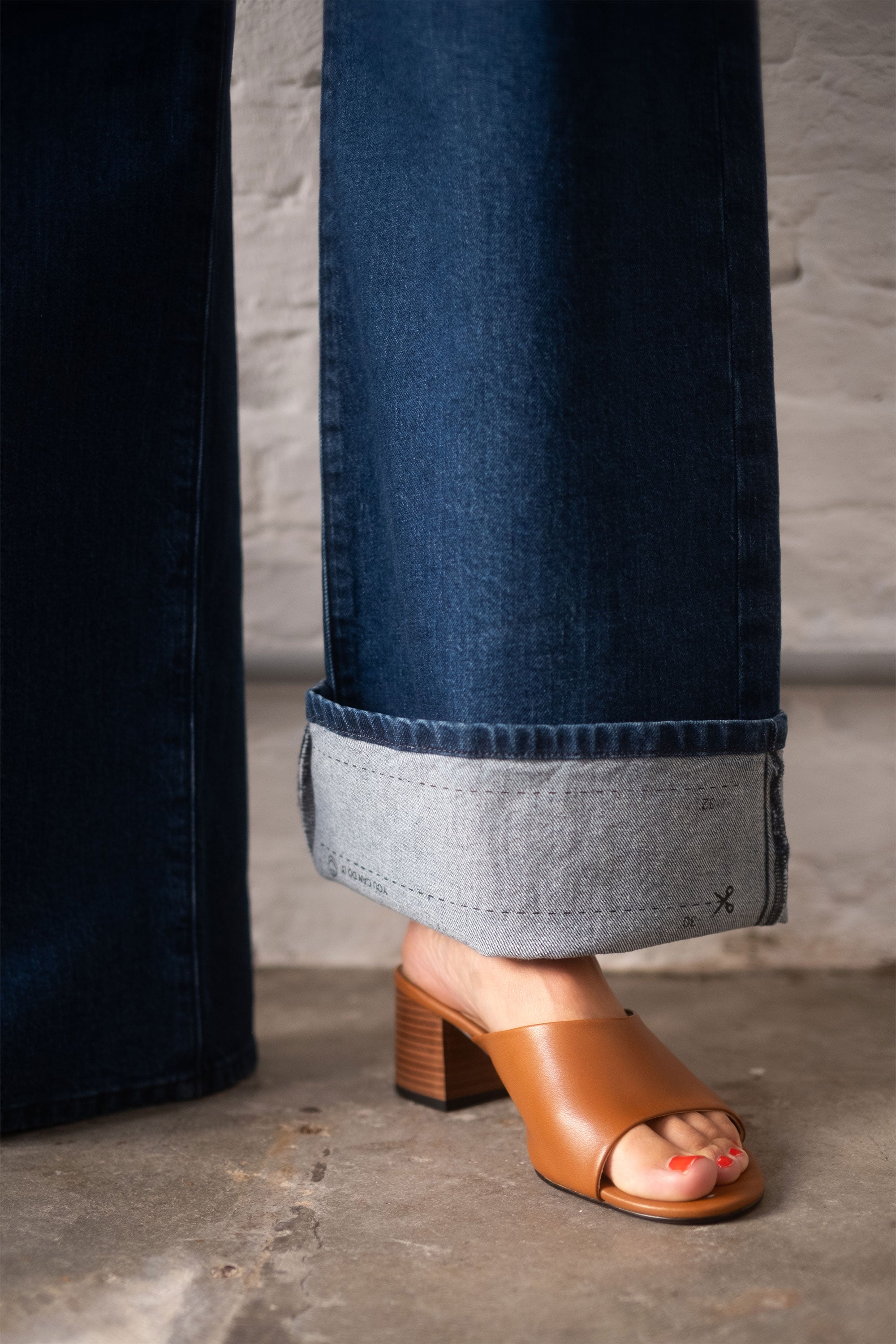 Light blue SUNNY Wide Leg jeans made from organic cotton by Dawn Denim
