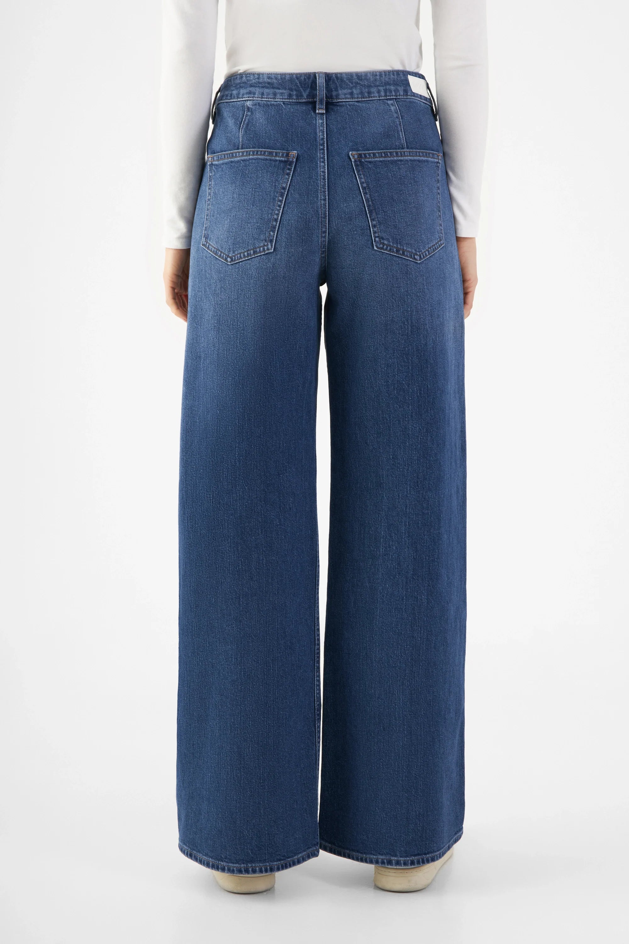 Hellblaue Jeans Sunny Wide Worker aus Bio-Baumwolle von Dawn Denim