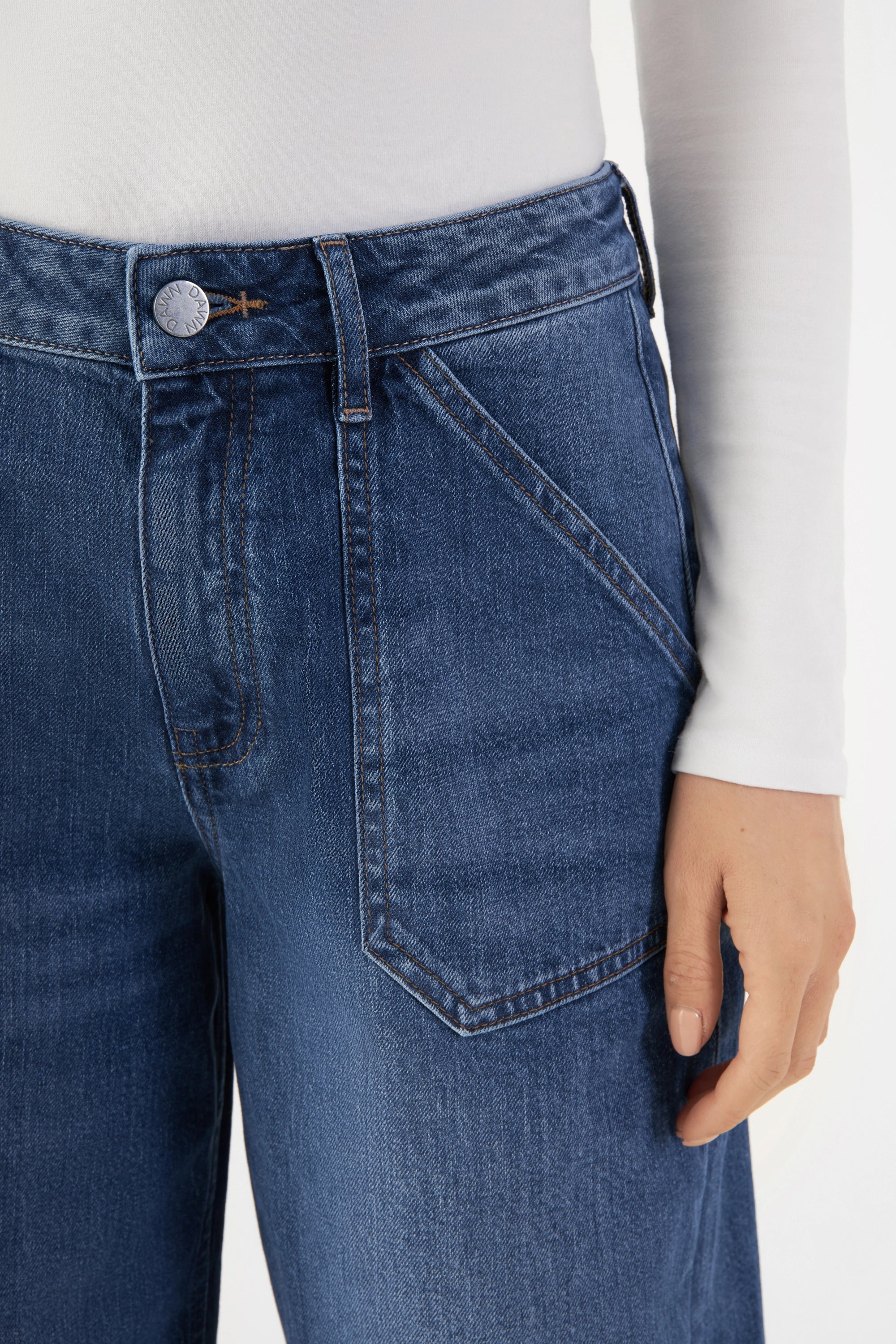 Hellblaue Jeans Sunny Wide Worker aus Bio-Baumwolle von Dawn Denim