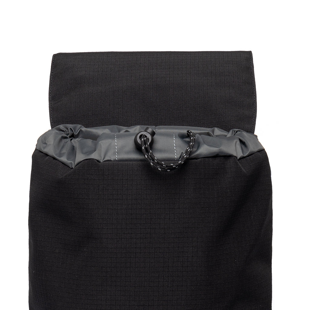 Schwarzer Rucksack Scout Mini Vandra aus recyceltem PET von Lefrik