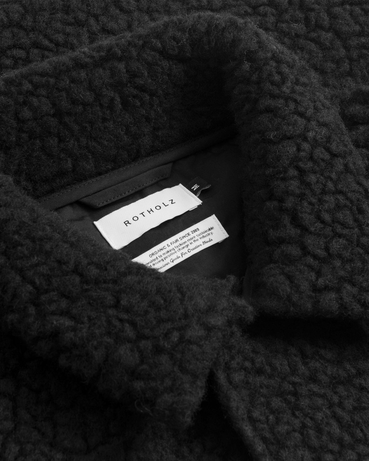Sherpa Jacke aus Bio Wolle in Schwarz von Rotholz