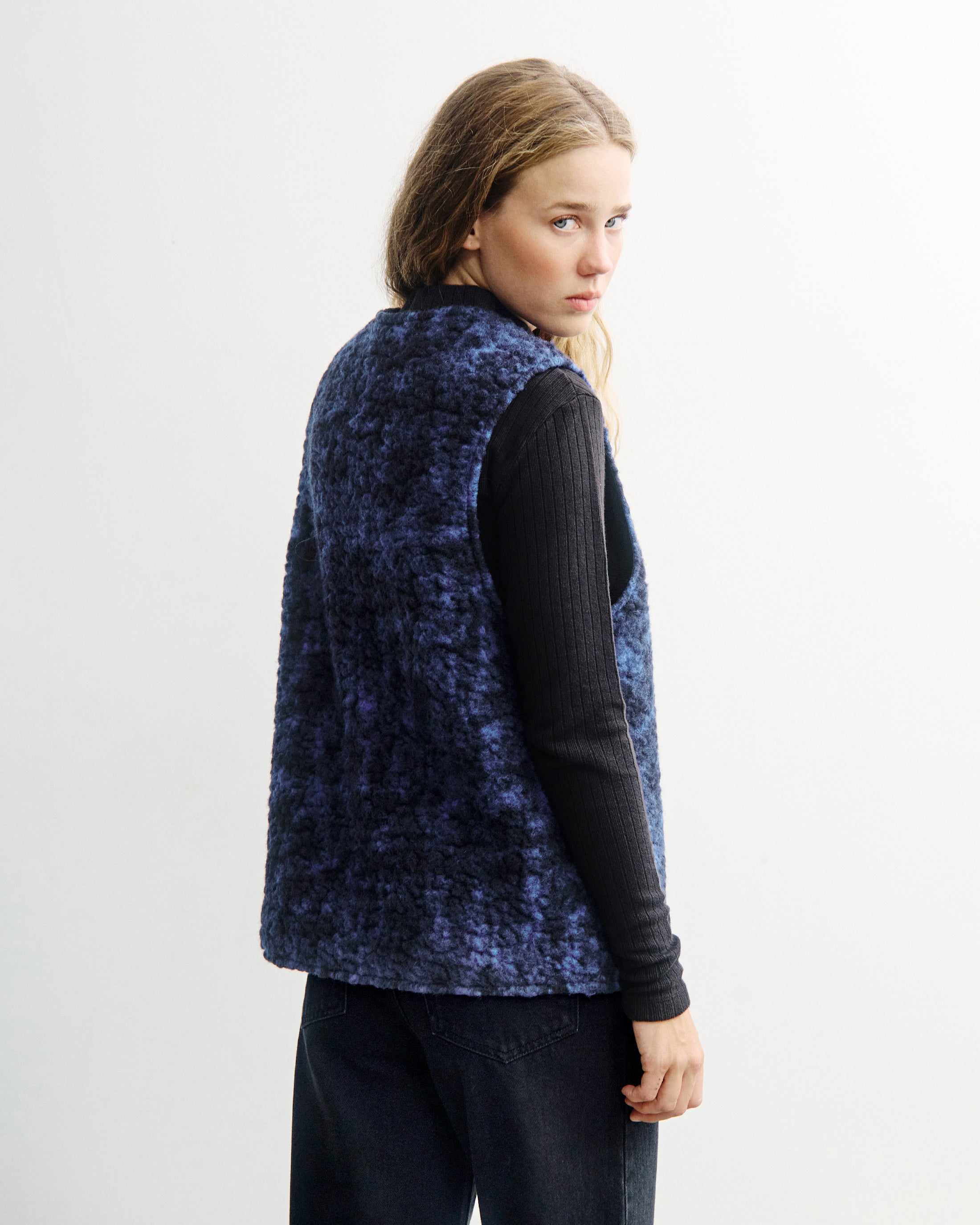 Blaue Weste Sherpa aus Bio-Wolle von Rotholz