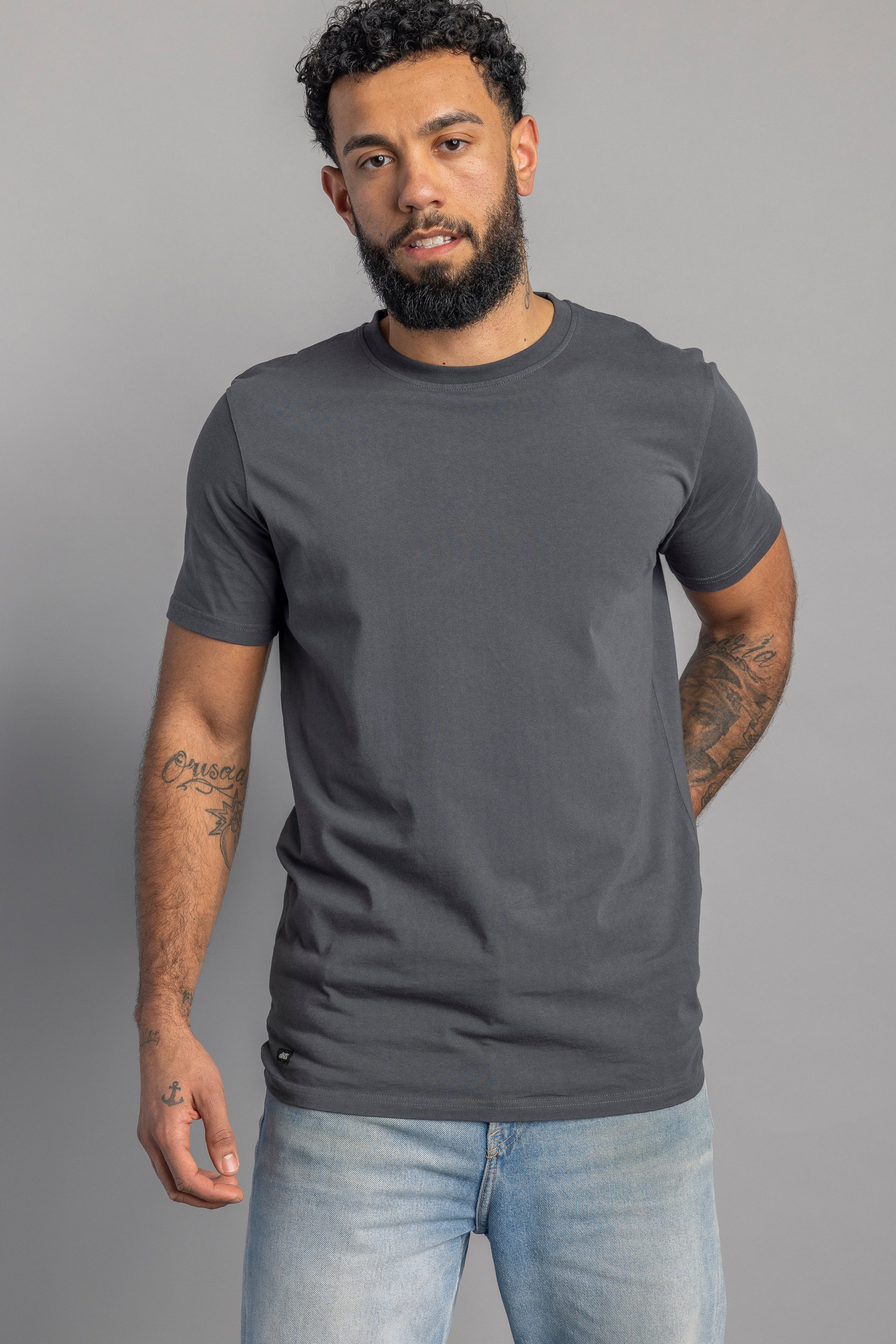 Premium Blank T-Shirt SLIM, Basalt aus Bio Baumwolle von DIRTS