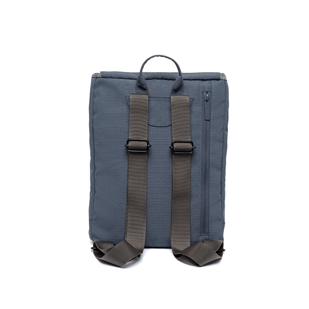 Blauer Rucksack Scout Mini Vandra aus recyceltem PET von Lefrik