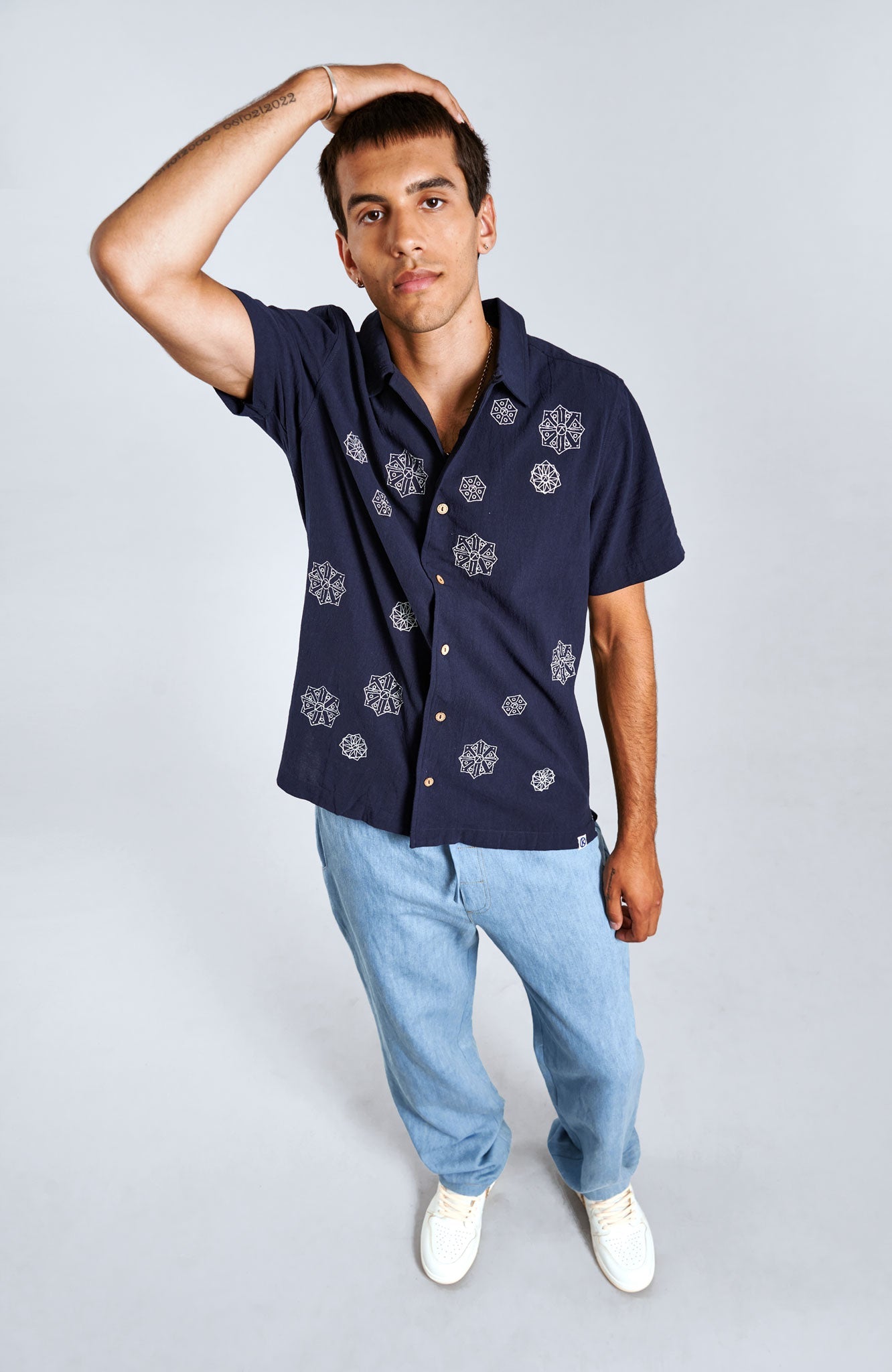 Blaues Hemd Spindrift Embroidery aus 100% Baumwolle von Komodo