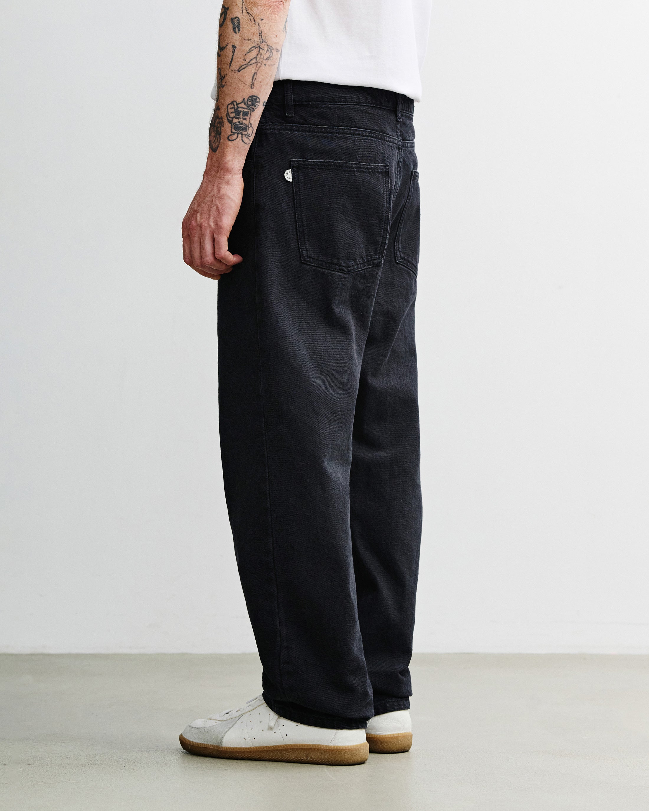 Schwarze Jeans Straight Leg aus 100% Bio-Baumwolle von Rotholz
