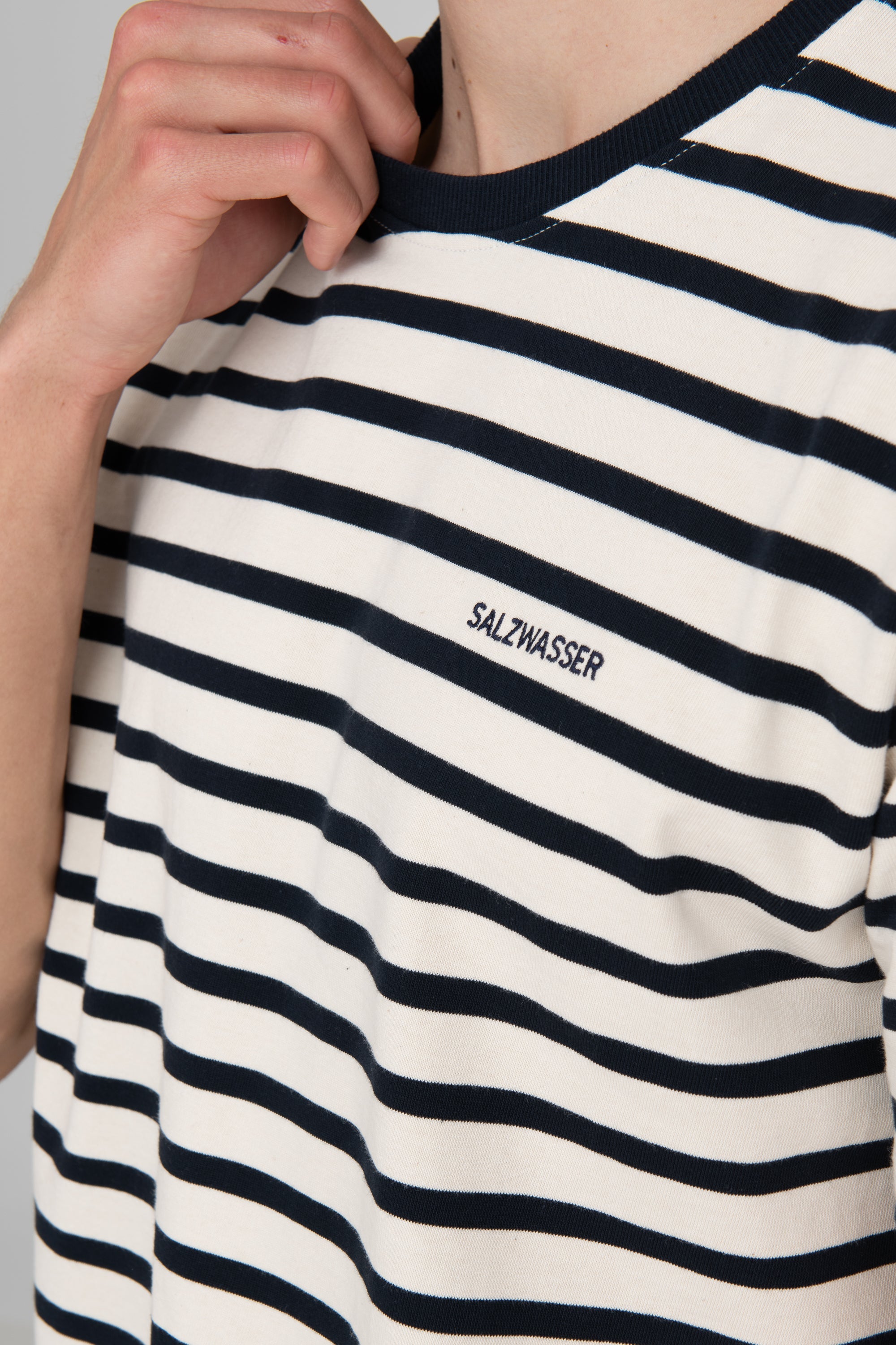 Gestreiftes Heavy T-Shirt aus Bio-Baumwolle mit SALZWASSER Stick