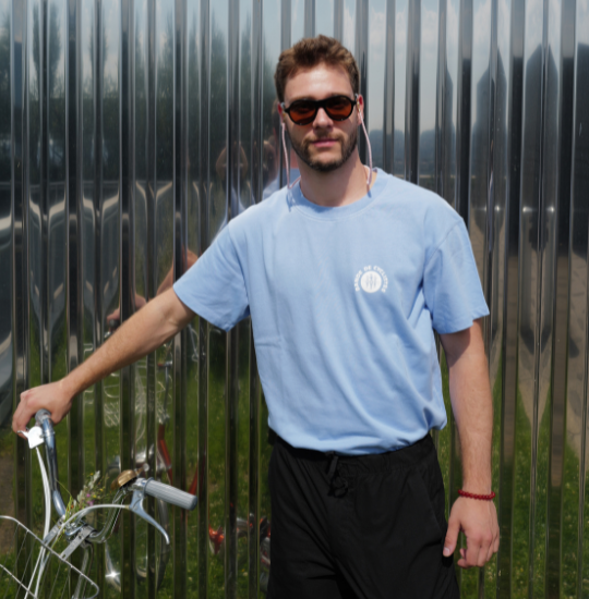 Tee-shirt | Marseille | Bleu clair | Unisexe en coton biologique de Bande de Cyclistes