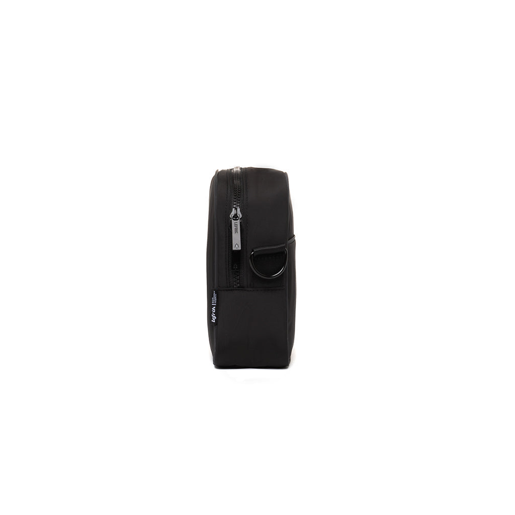 Sac bandoulière noir Tokay Tech (2,5l) fabriqué à partir de bouteilles en plastique PET recyclées de Lefrik
