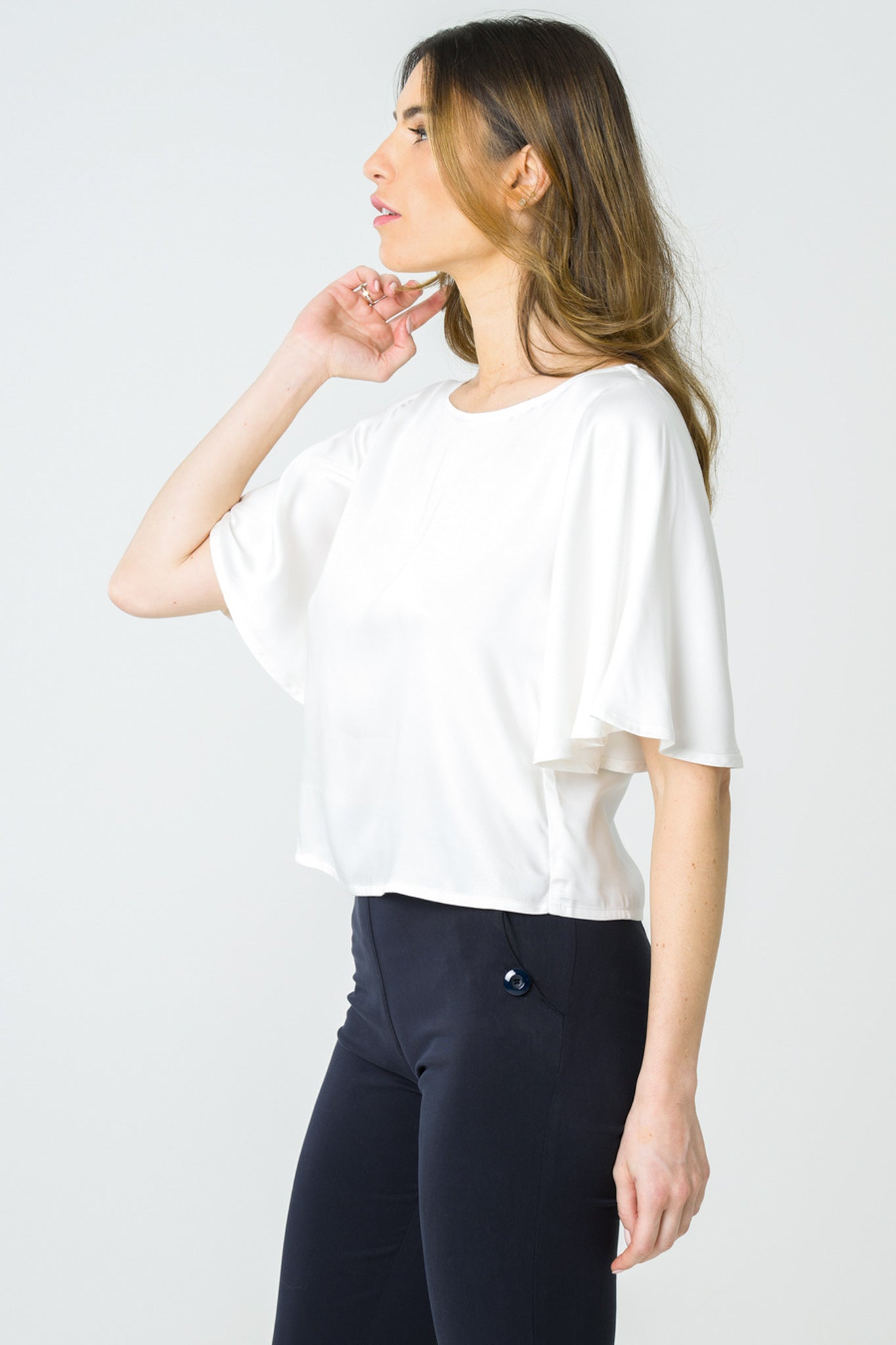 White blouse Violette made of 100% Tencel by Avani