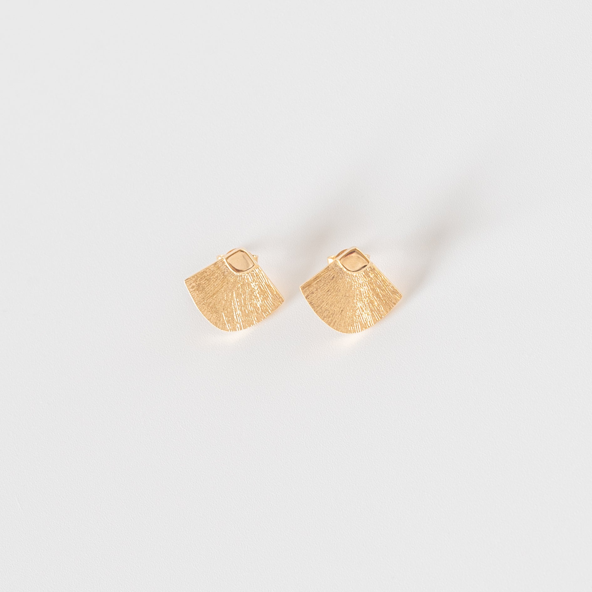 Ventagli Abanicos silver stud earrings by V Design Lab