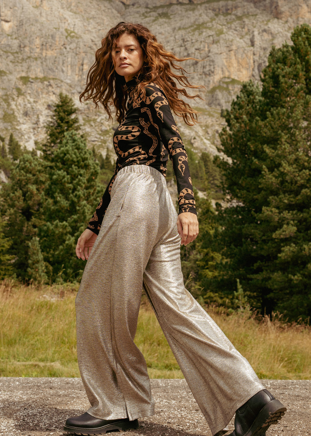 Glitzer Hose Milan Desert Disco aus recyceltem Polyster von Komana