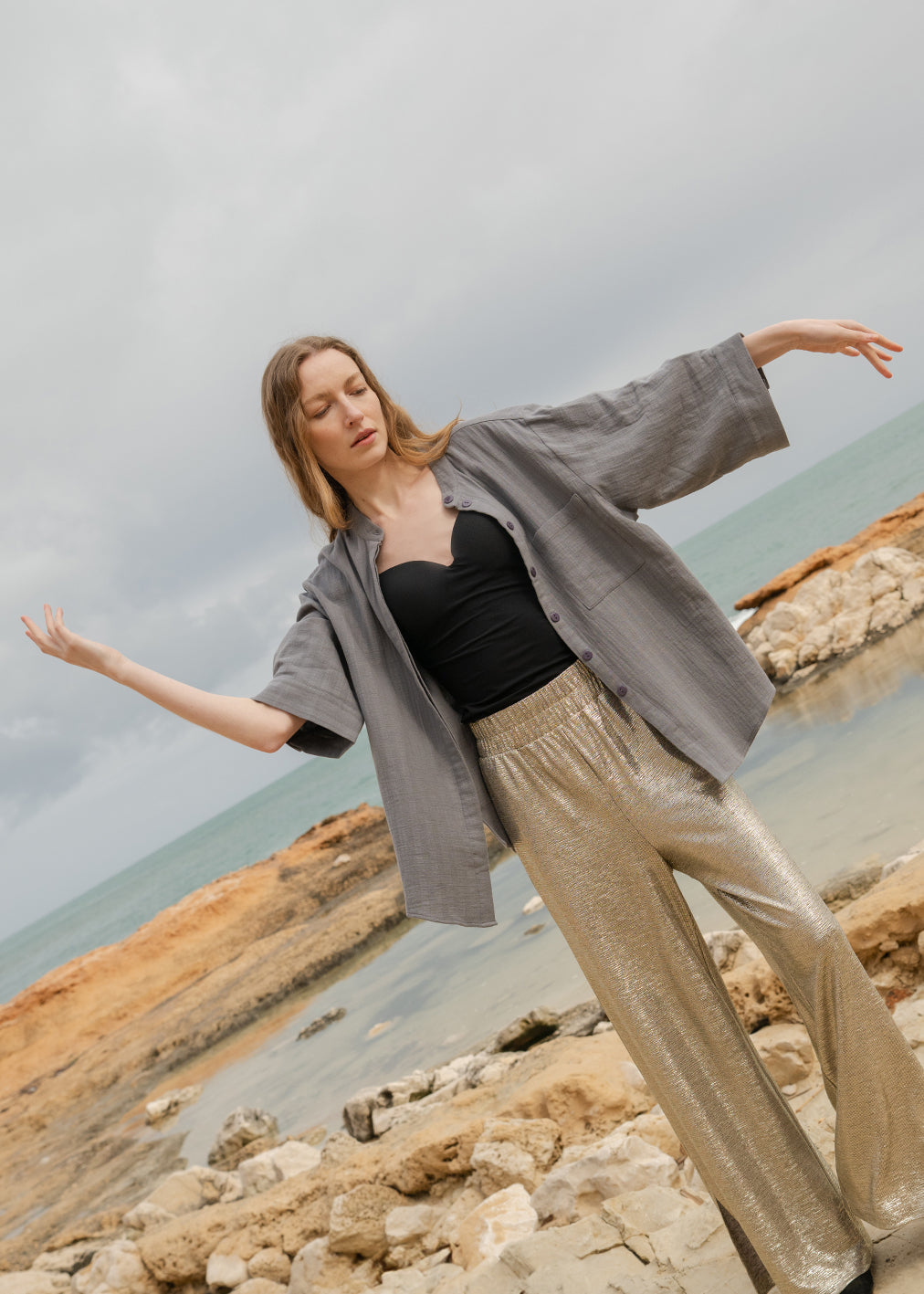 Grey shirt Serene made from 100% organic cotton muslin by Komana