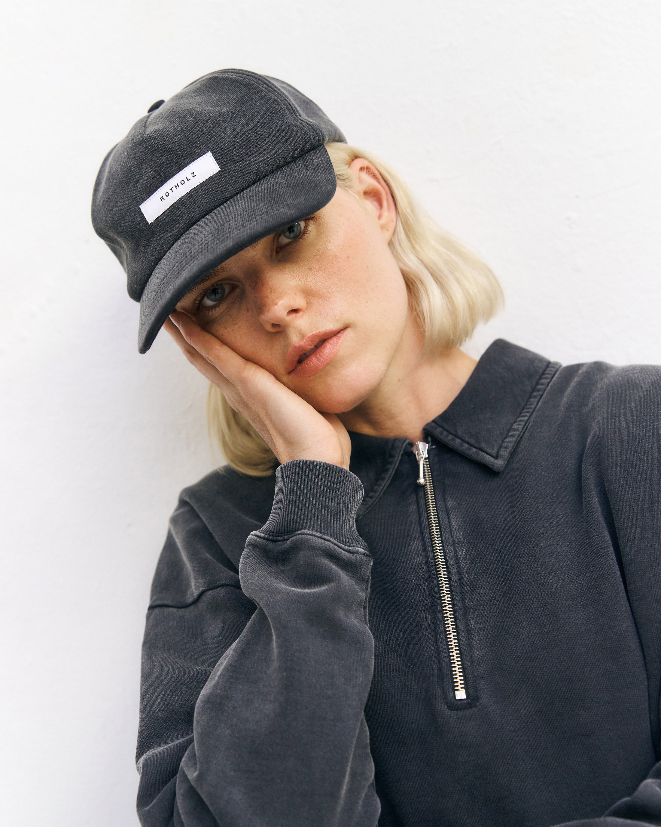 Schwarzes Polo Sweatshirt aus 100% Bio-Baumwolle von Rotholz