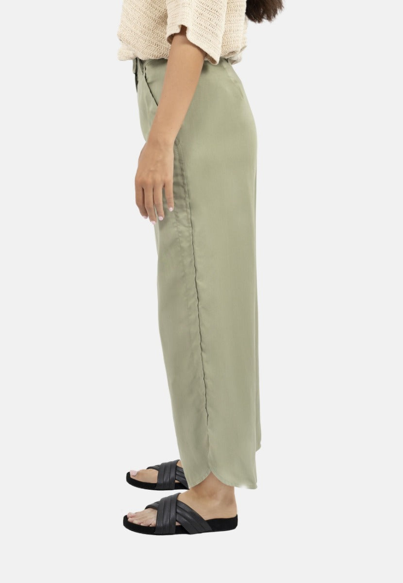 Green wide-leg trousers Auckland made of 100% Tencel by 1 People