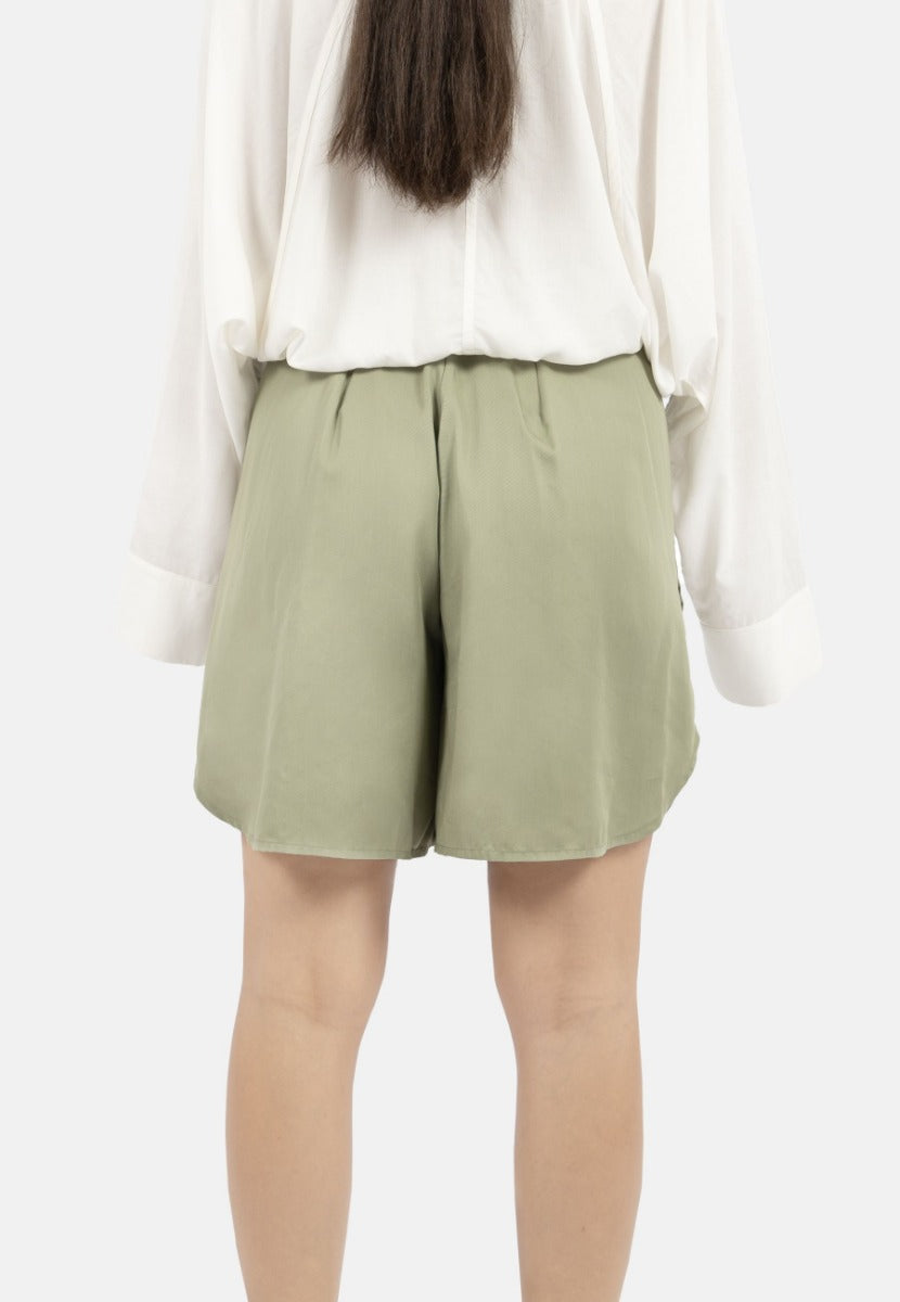 Grüne Shorts Auckland aus 100% Tencel von 1 People