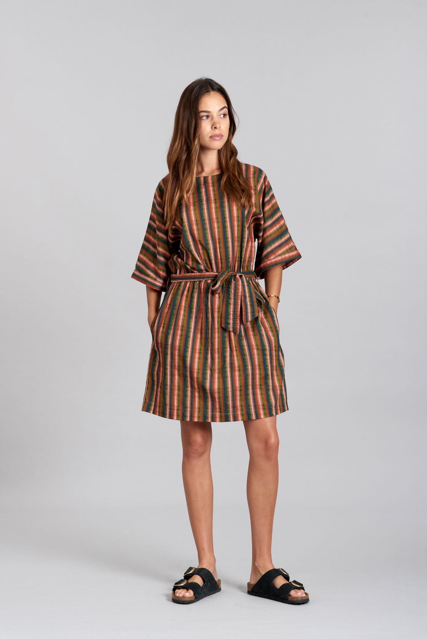 Bunt gestreiftes Kleid AZUL aus 100% Bio-Baumwolle von Komodo