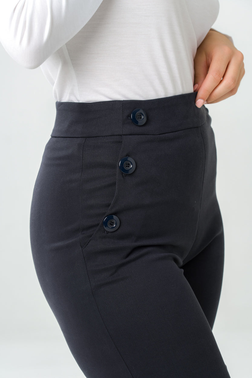 Dark blue Sorbier trousers made of Tencel by Avani