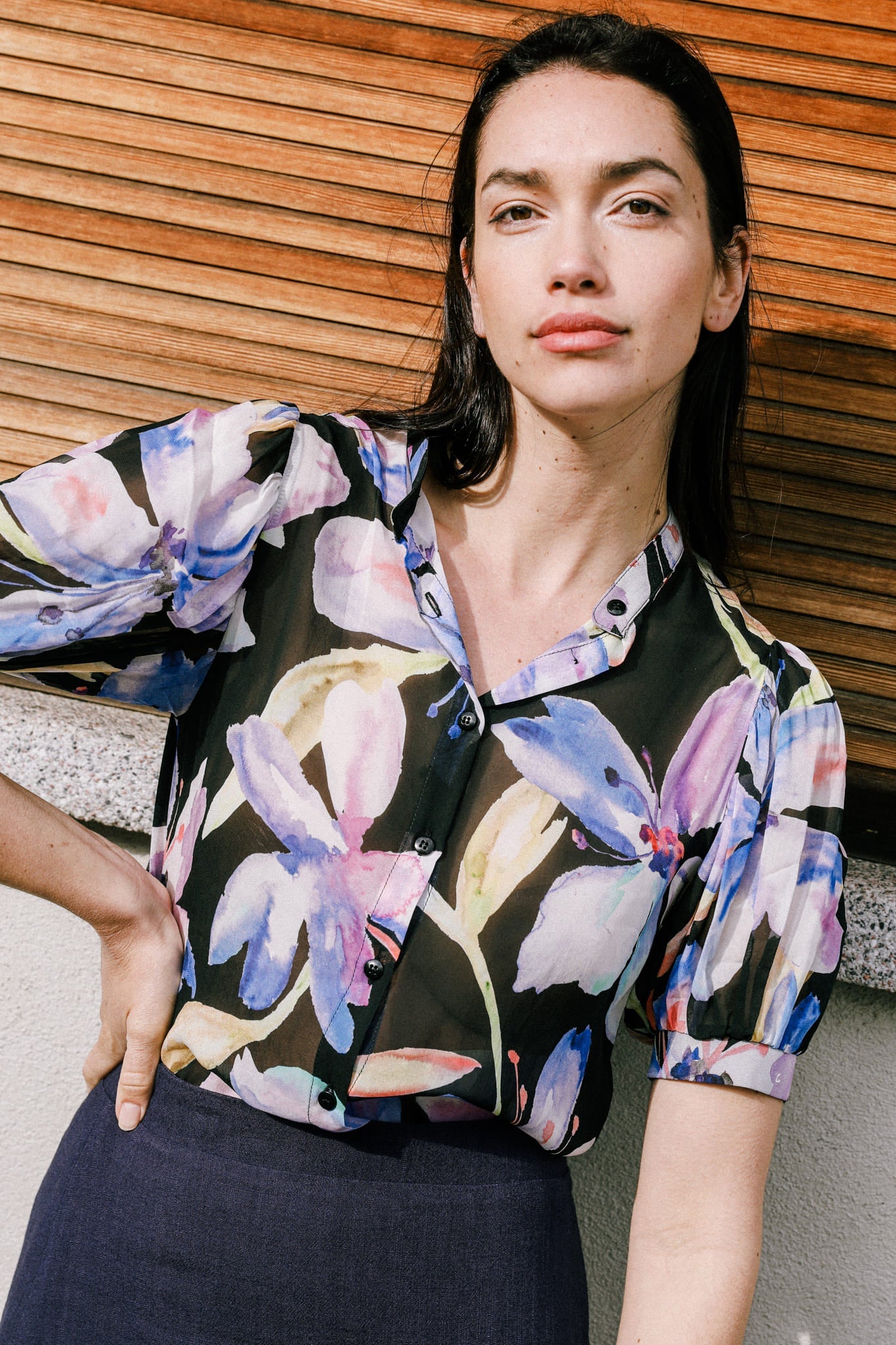 Schwarze Bluse Magnolia aus 100% Ecovero von Avani