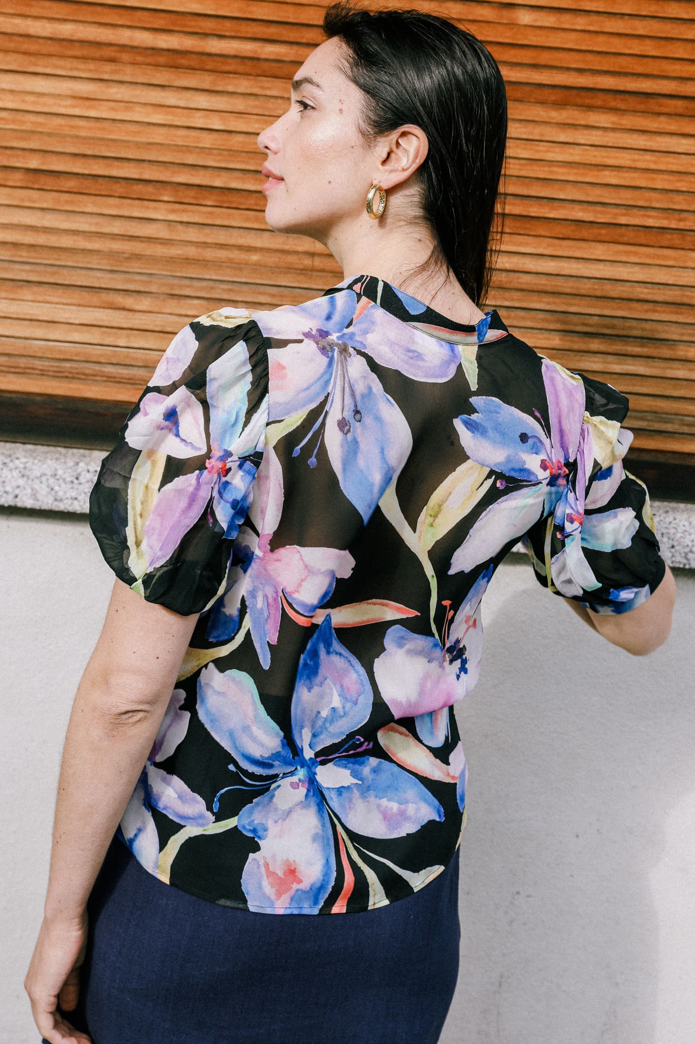 Schwarze Bluse Magnolia aus 100% Ecovero von Avani