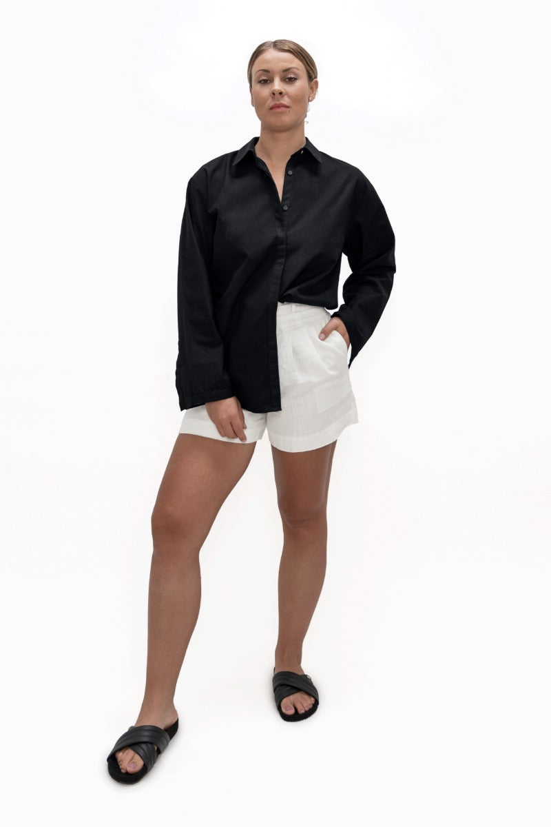 Black, wide-cut blouse Budapest BUD made of organic cotton by 1 People