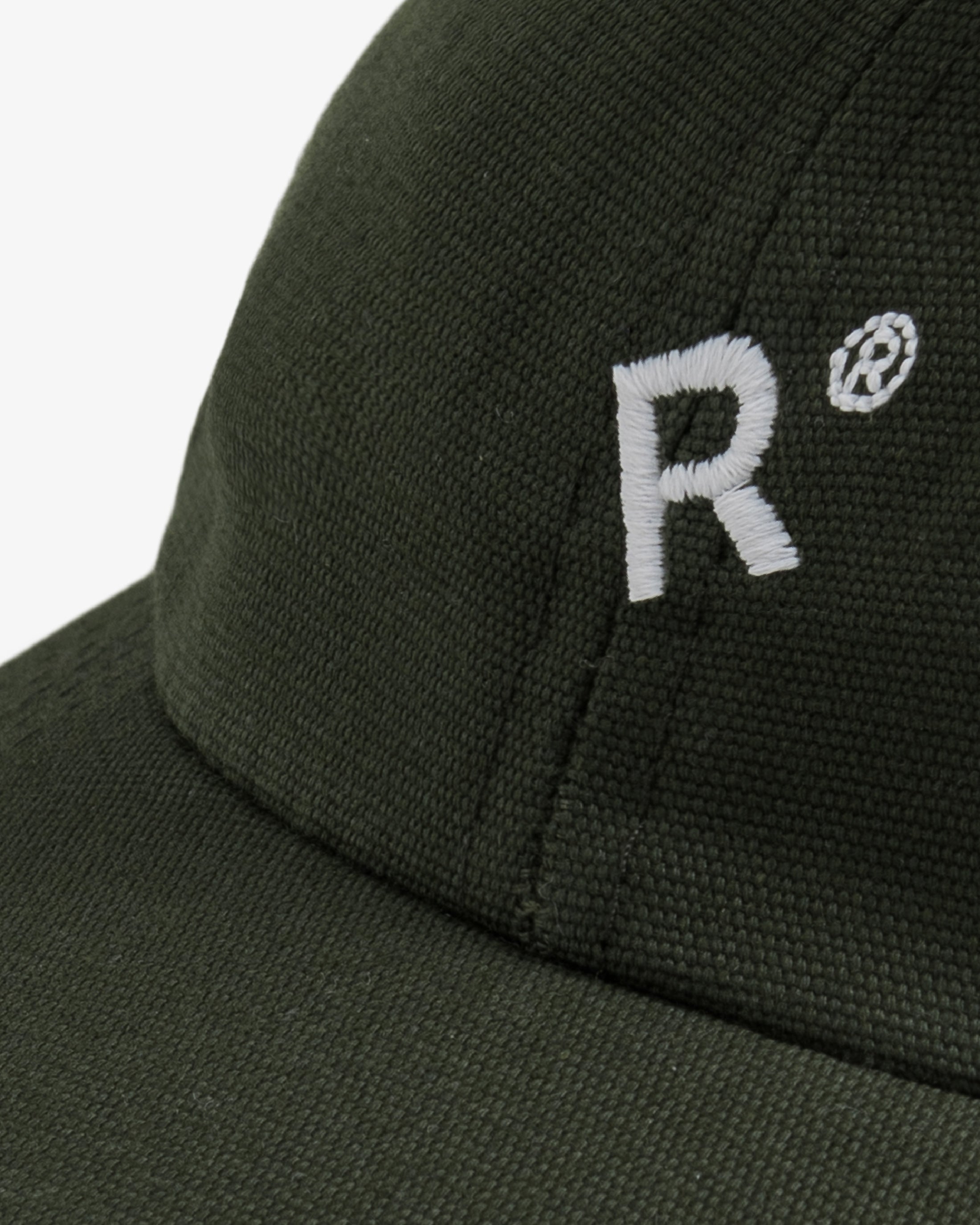 Olivegrüne Cap Classic aus Bio-Baumwolle von Rotholz