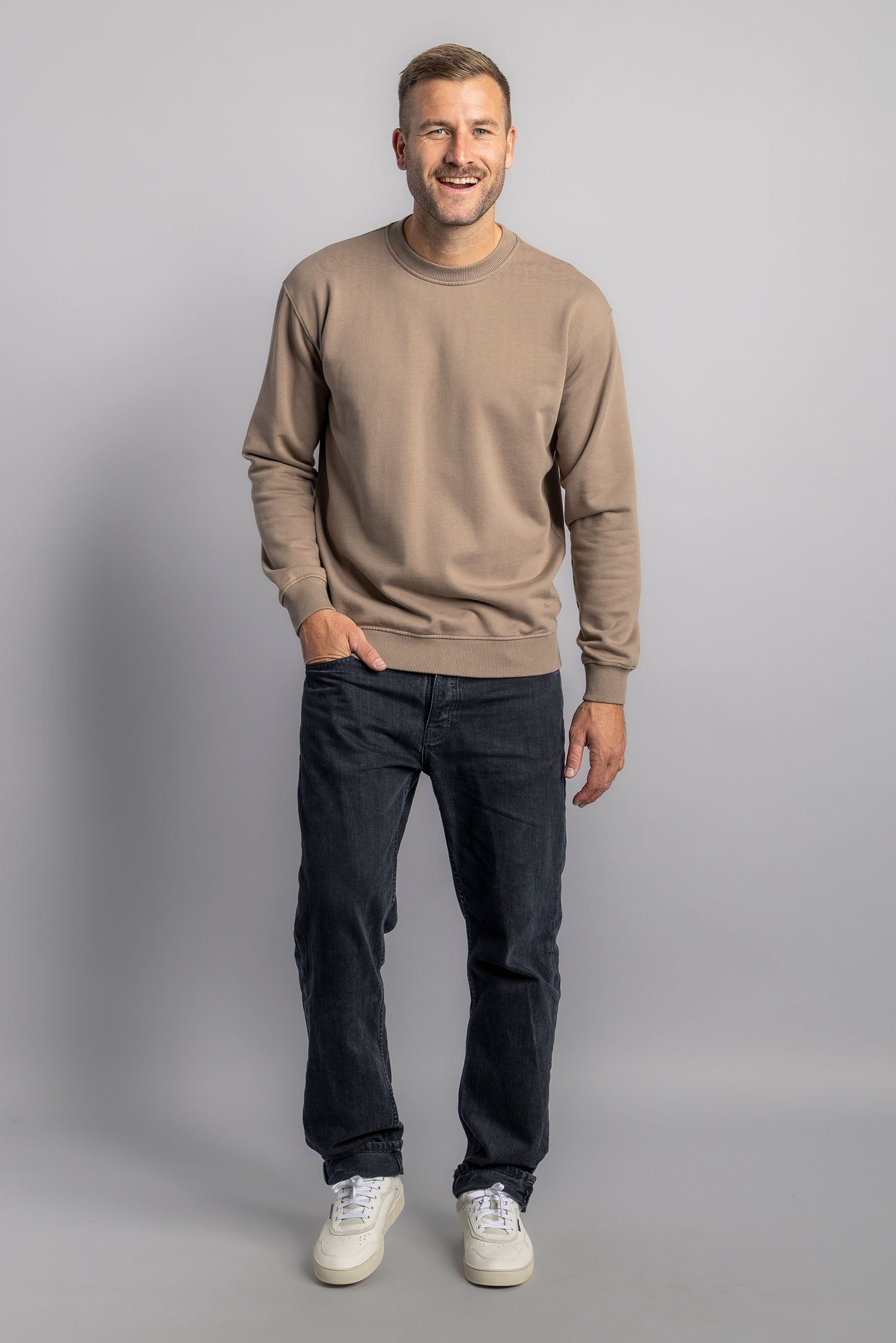 Classic Crewneck aus Bio Baumwolle von Dirts