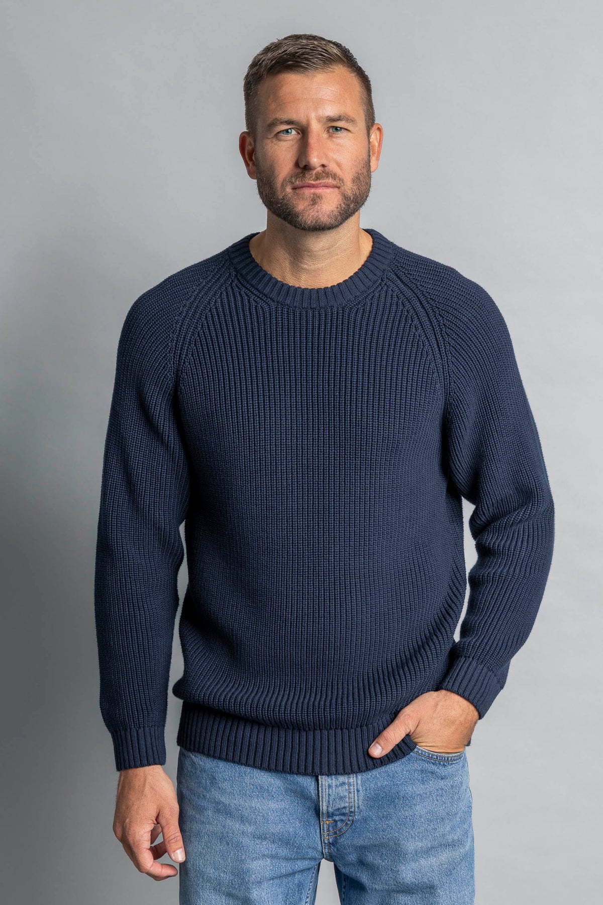 Heavy Knit Crewneck aus 100% Bio Baumwolle in blau von DIRTS