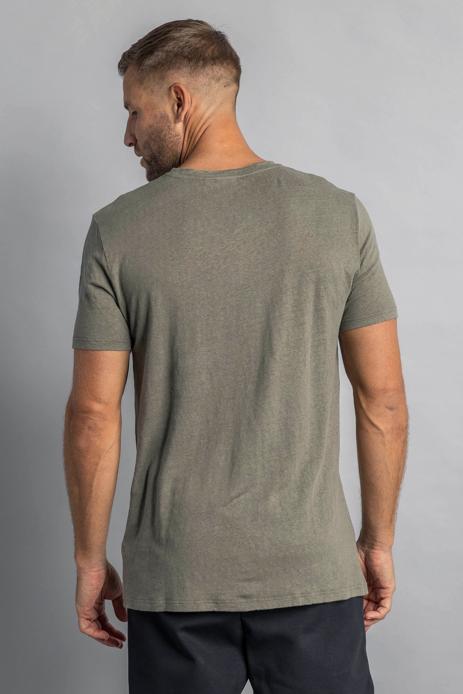 Leinen T-Shirt in mehreren Farben von Dirts