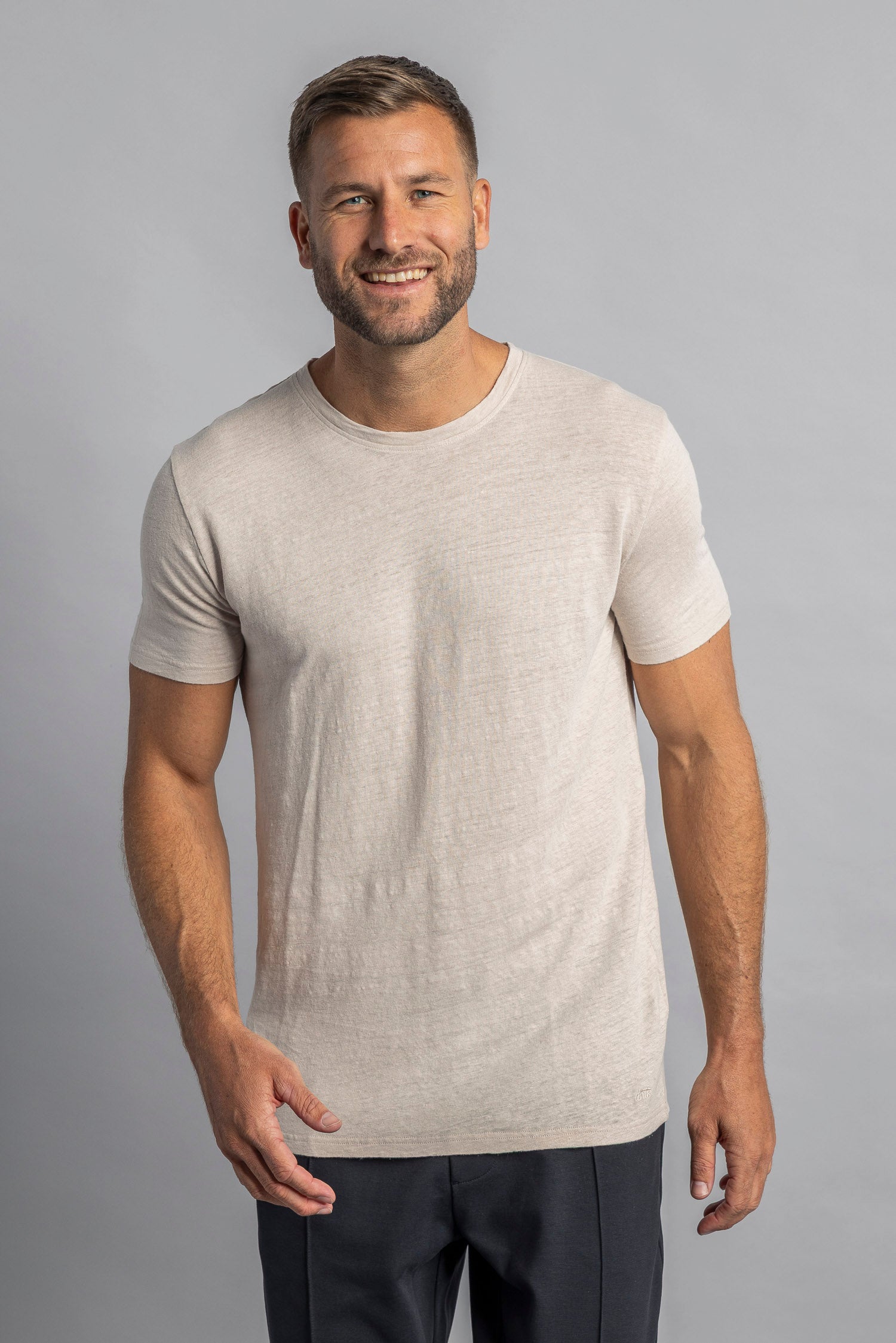 Leinen T-Shirt in mehreren Farben von Dirts