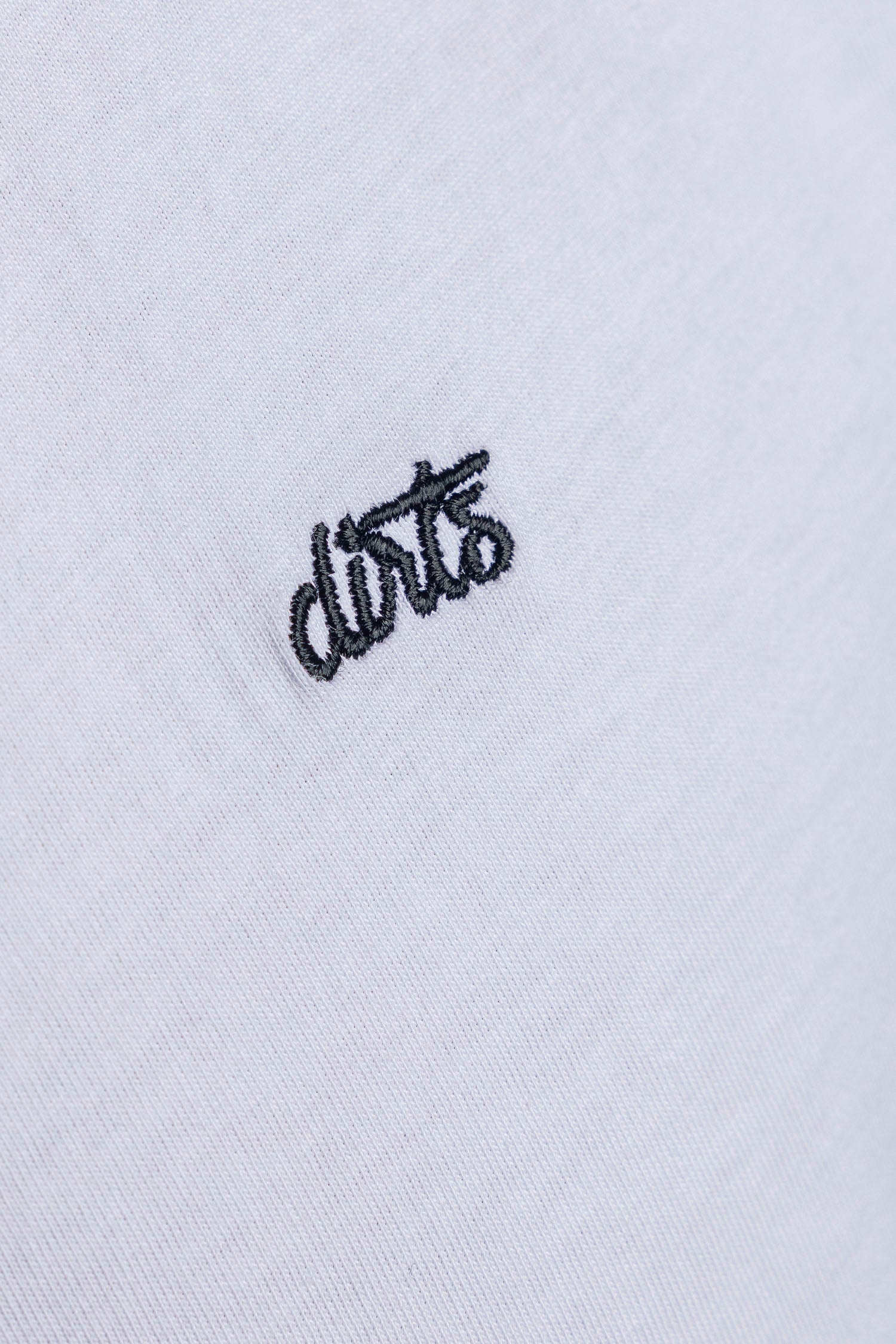 Logo T-Shirt STANDARD in weiss in Bio Baumwolle von Dirts