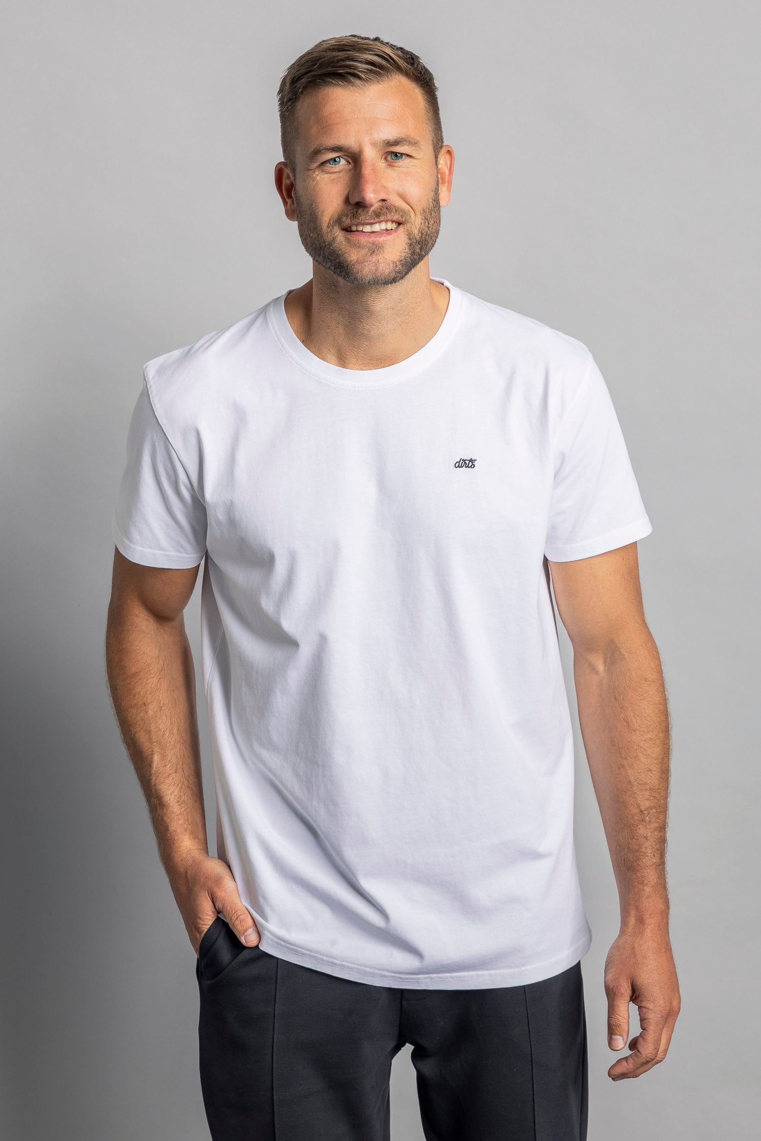 T-shirt logo STANDARD blanc en coton bio par Dirts