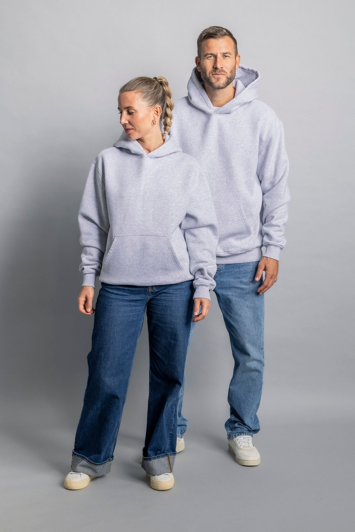 Oversized Hoodie aus 100% Bio-Baumwolle von DIRTS