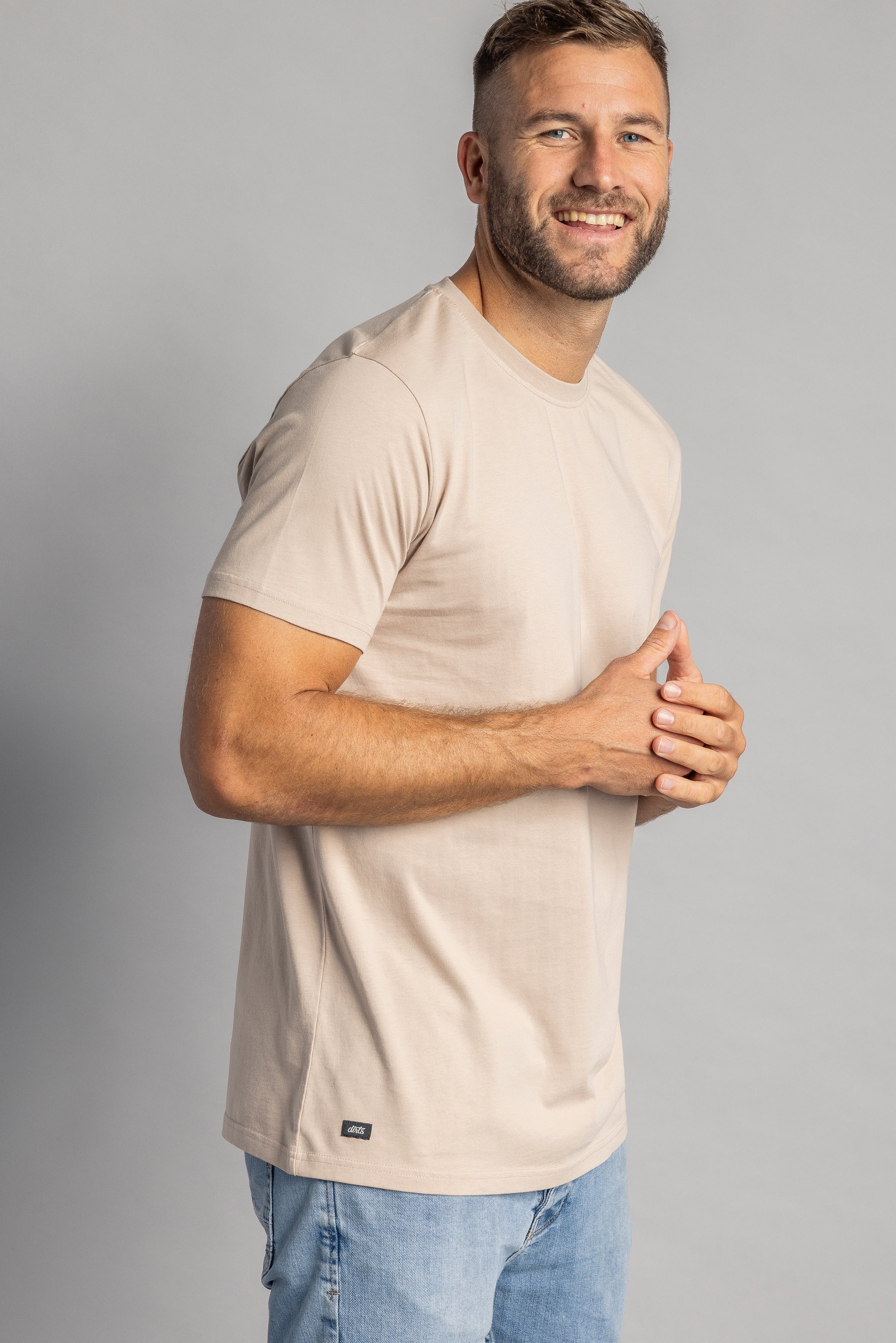 Premium Blank T-Shirt SLIM aus Bio Baumwolle von Dirts