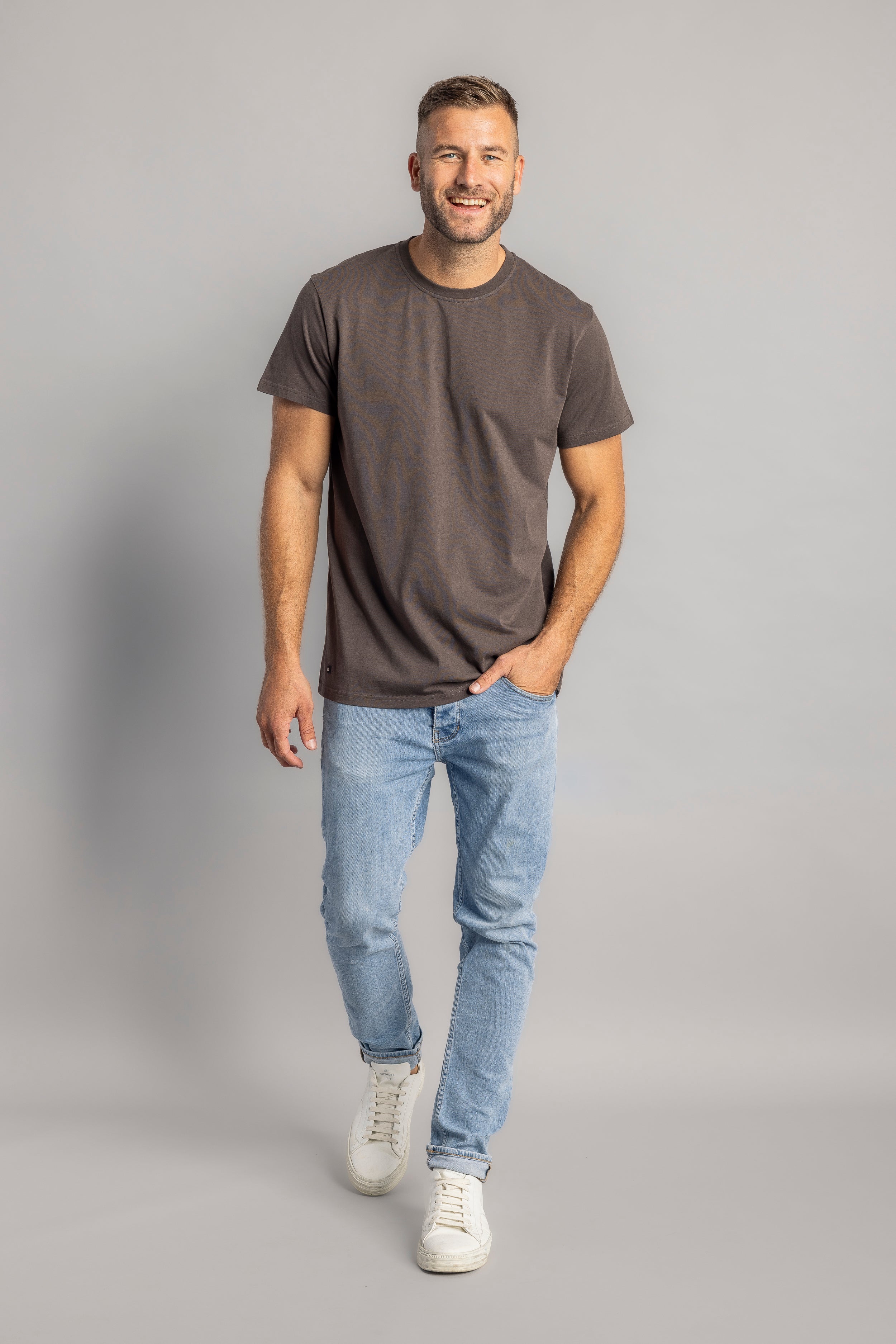 Premium Blank T-Shirt STANDARD