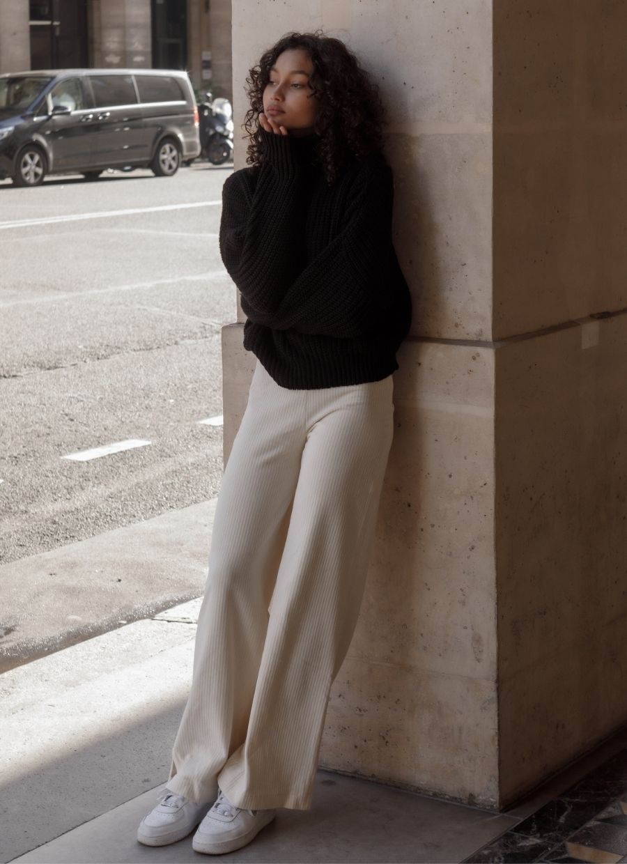 White velour pants Elsa made of organic cotton by Narah Soleigh