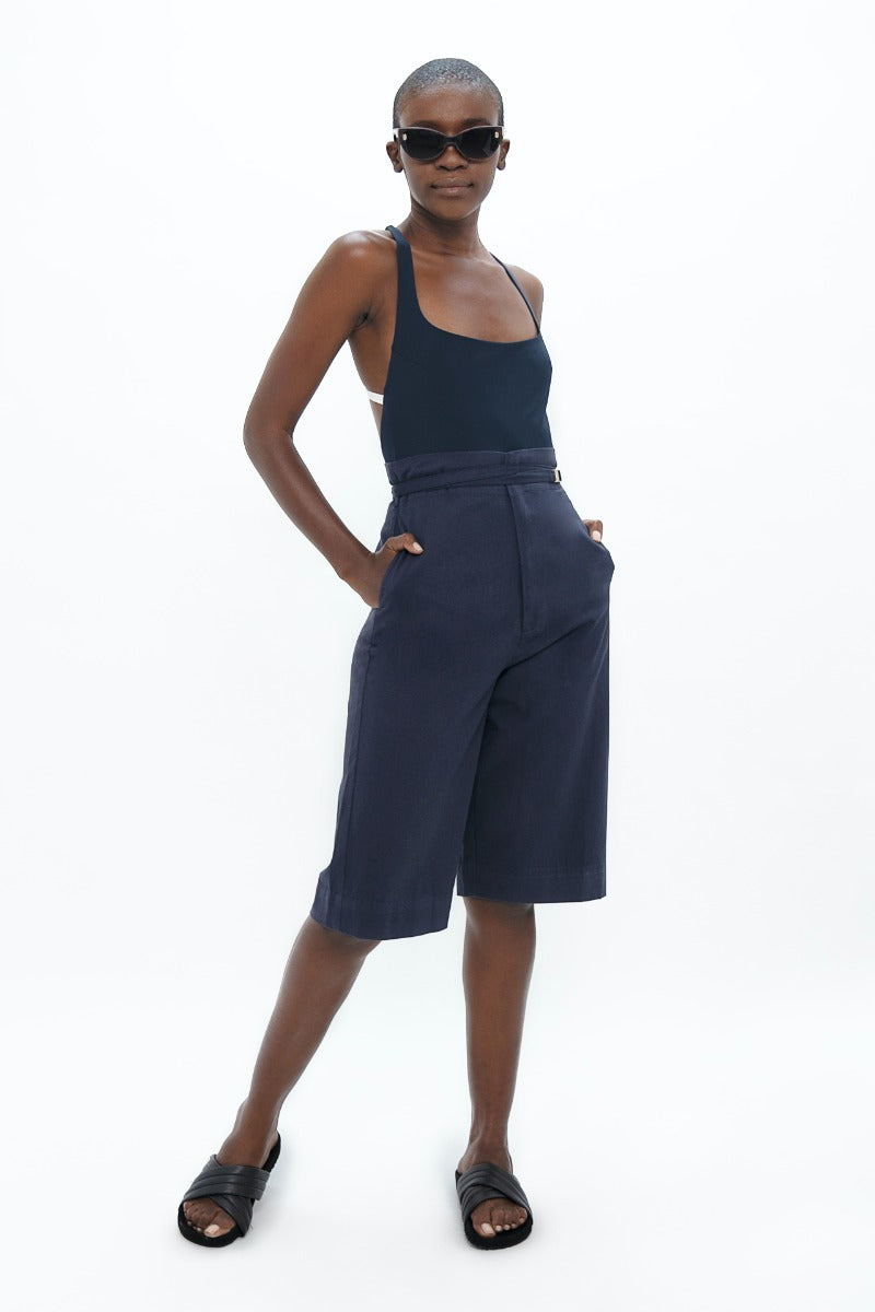 Dark blue knee-length trousers Florence FLR made of organic cotton by 1 People