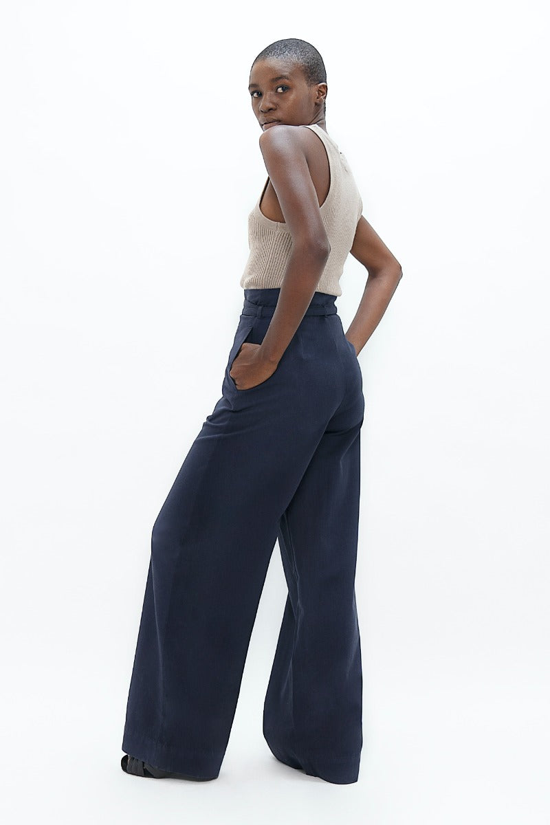 Dark blue, wide-cut trousers Florence FLR made of organic cotton by 1 People