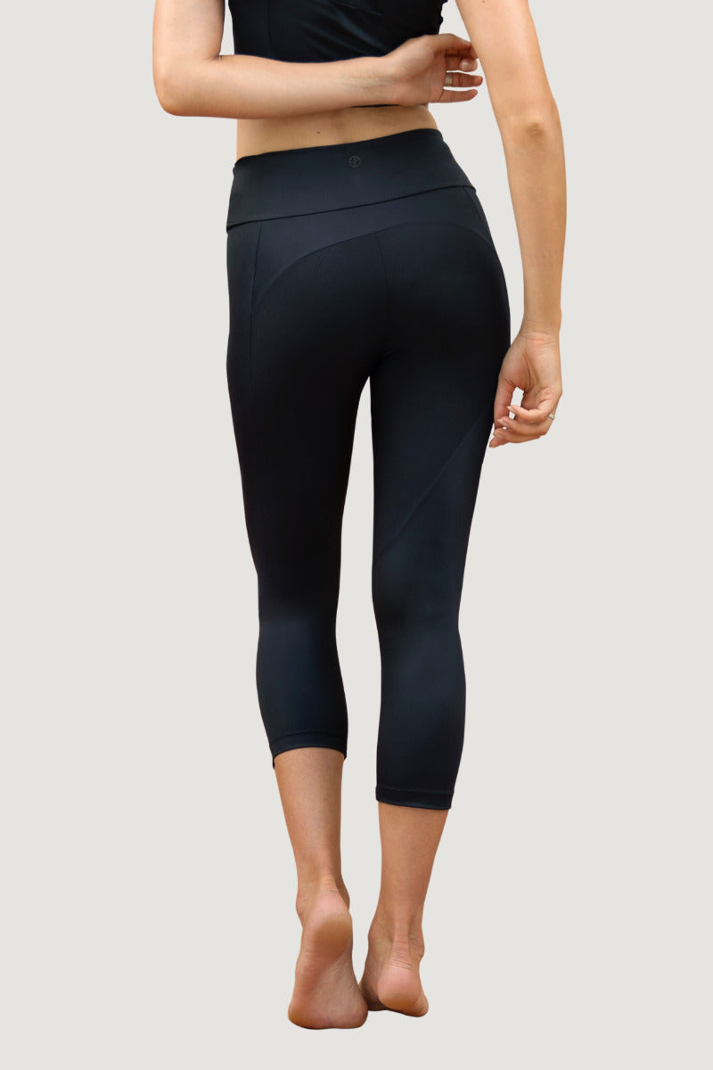 Schwarze Leggings Kathmandu KTM aus Econyl® Regenerated Nylon von 1 People