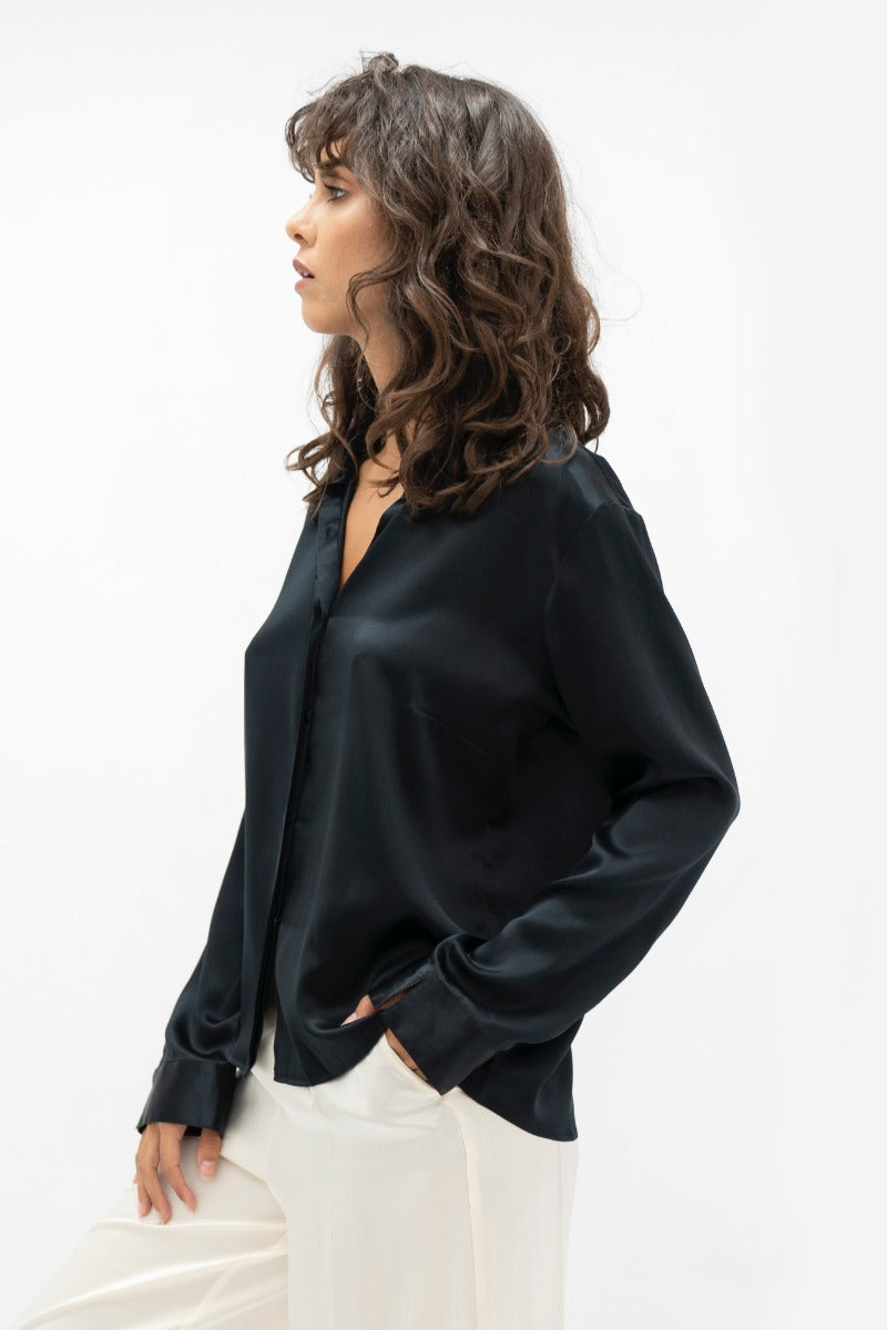 Black blouse Kobe UKB made of 100% silk by 1 People