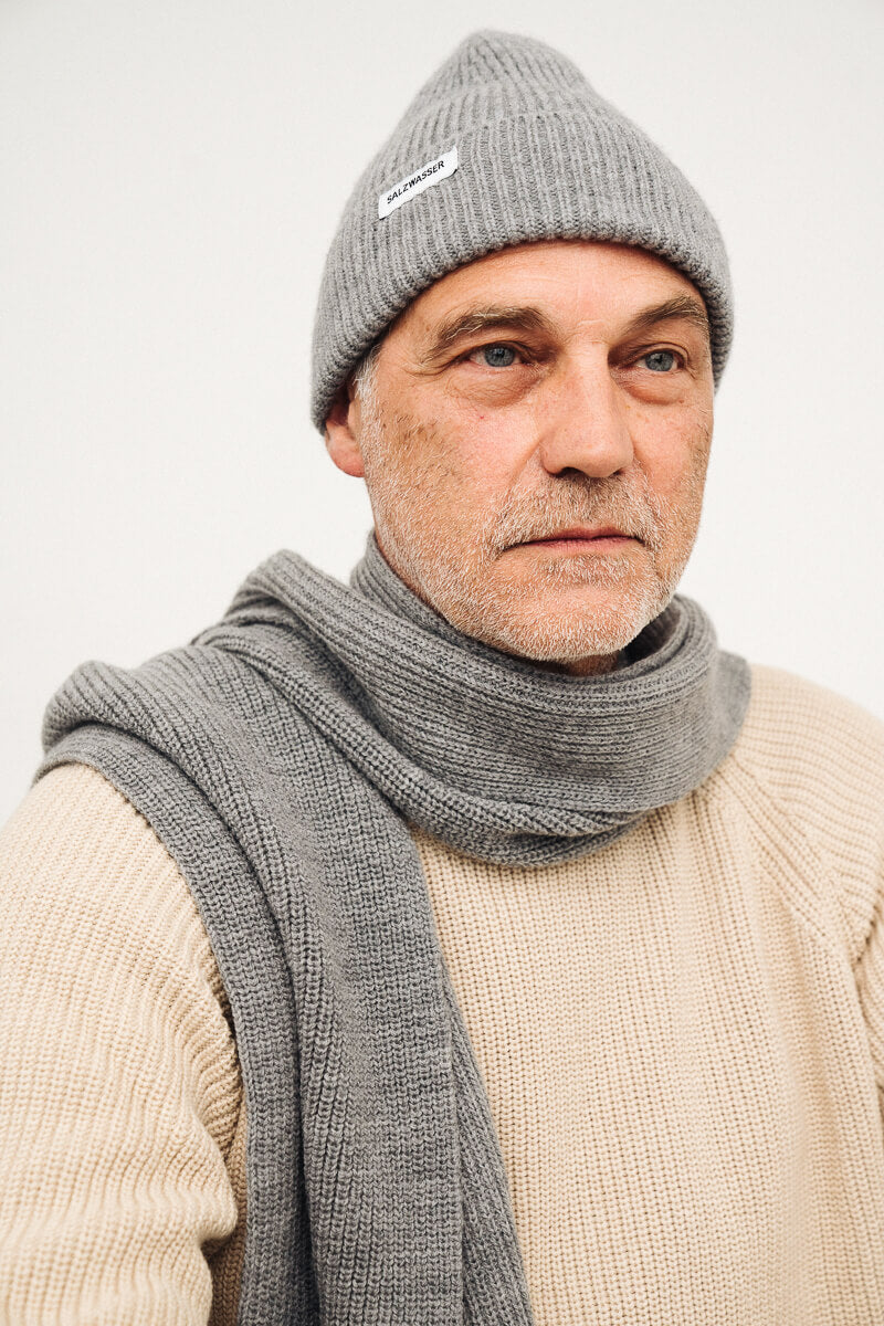 Hellgraue Seemannsmütze von SALZWASSER aus Merinowolle mit plastikfreiem Label